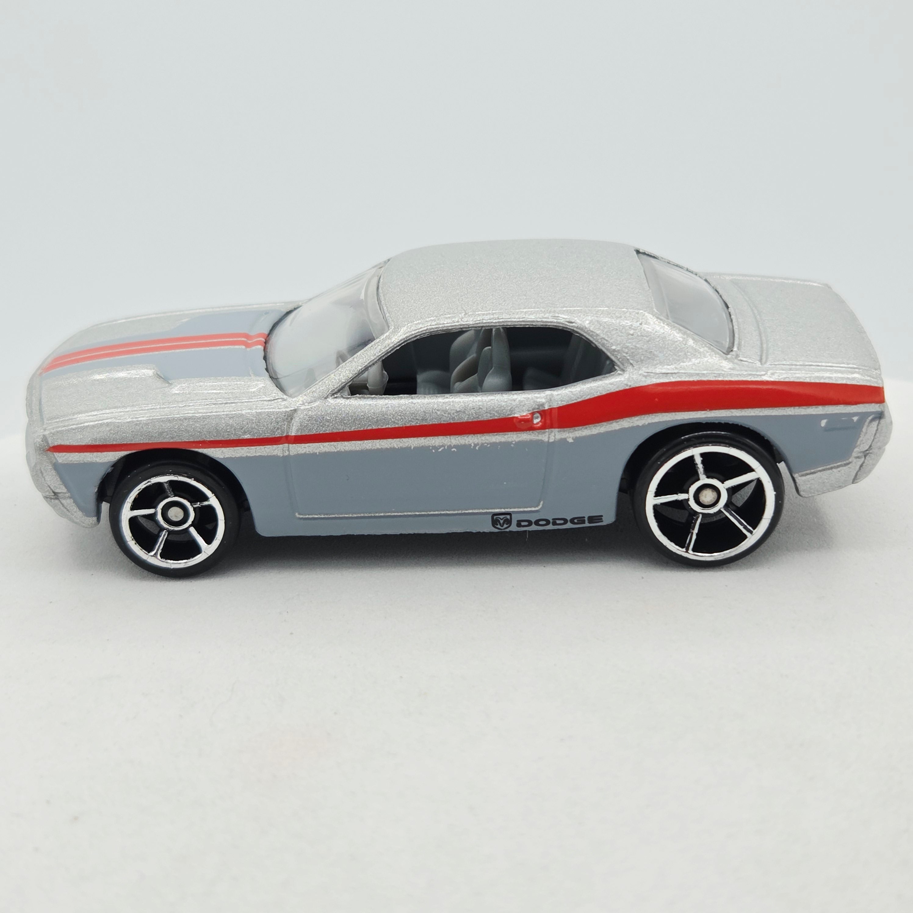 Hot Wheels Dodge Challenger Concept - OH5 Wheels (2009 HW Multipack Exclusive)