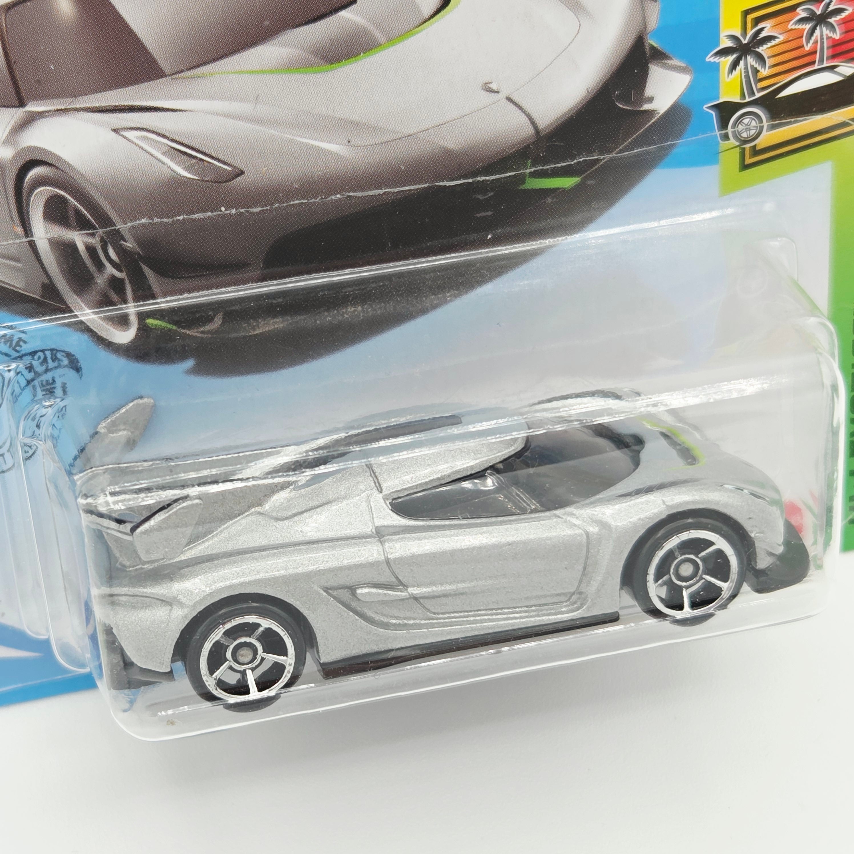 Hot Wheels '20 Koenigsegg Jesko - Short Card (2020 HW Basic - Exotics)