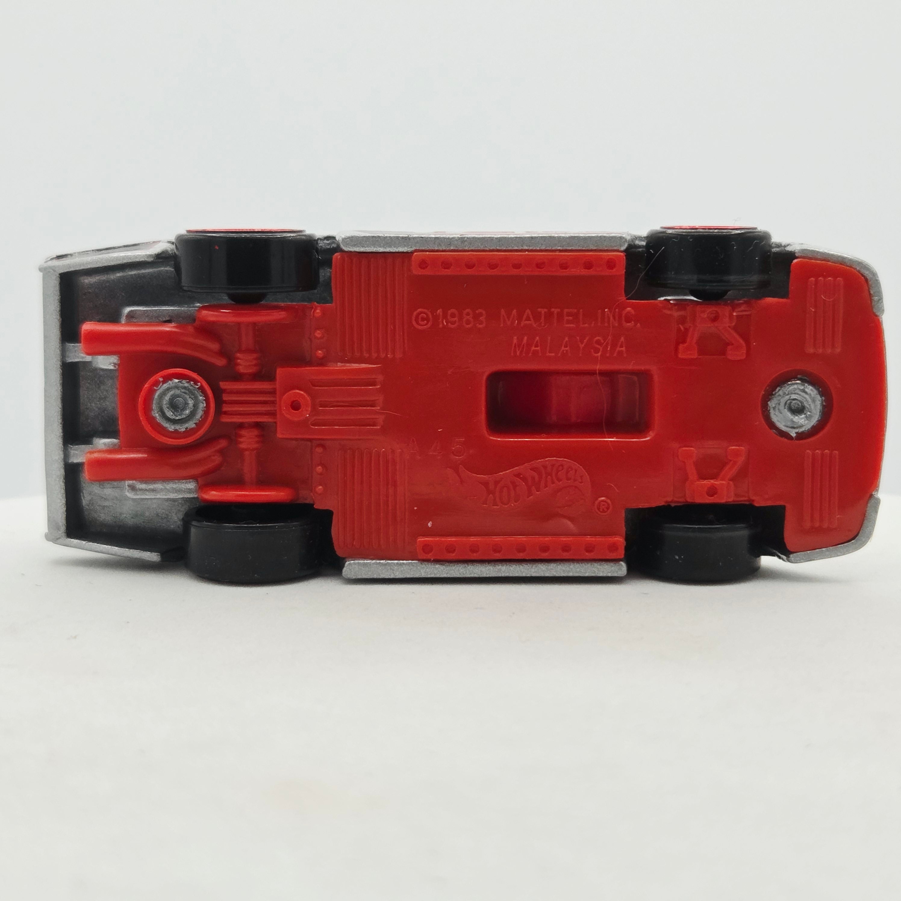 Hot Wheels Sol-Aire CX4 (2009 HW Valentine's Day - Walmart Exclusive)