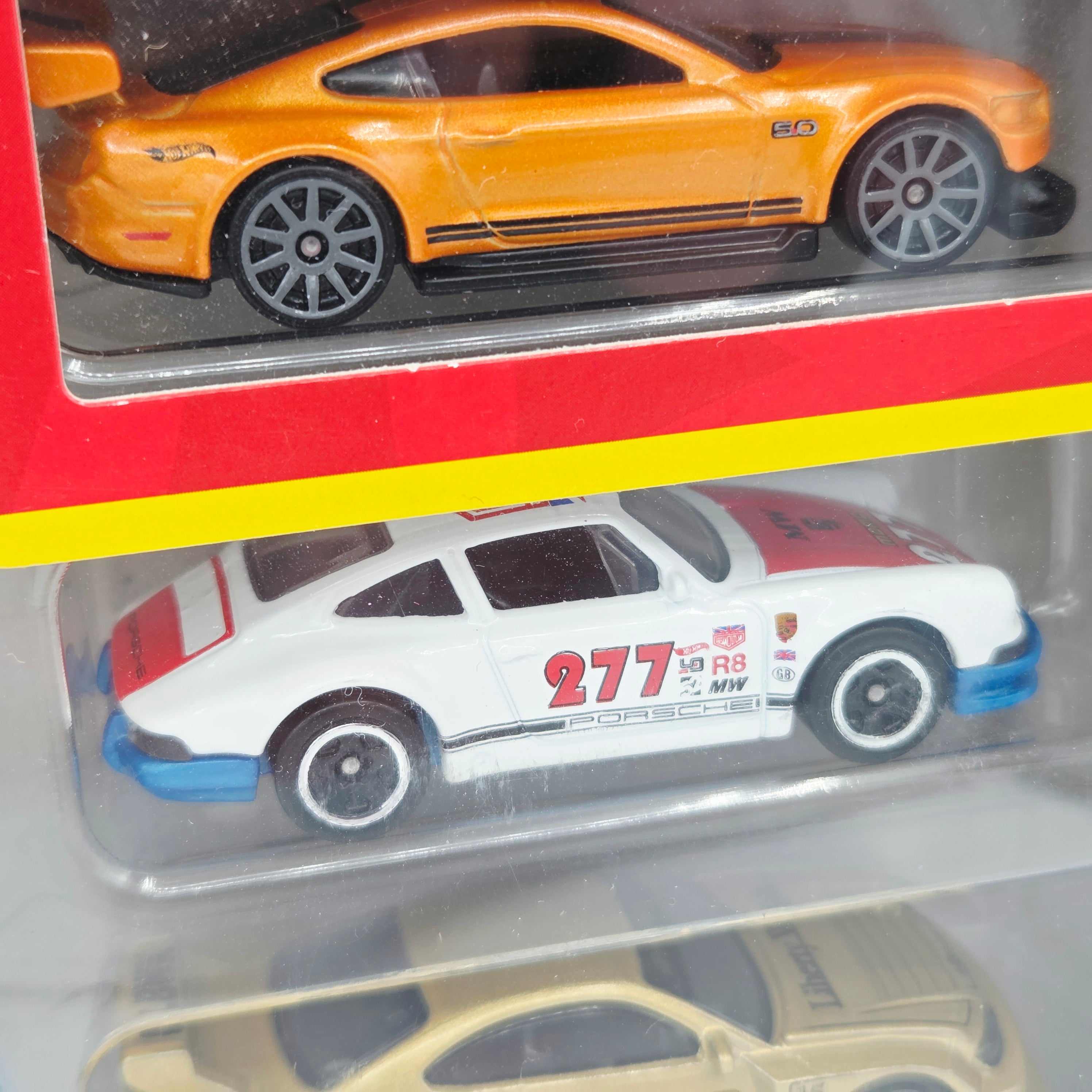Hot Wheels 8 Pack - Exclusive Custom '18 Ford Mustang (2023 Multipack)