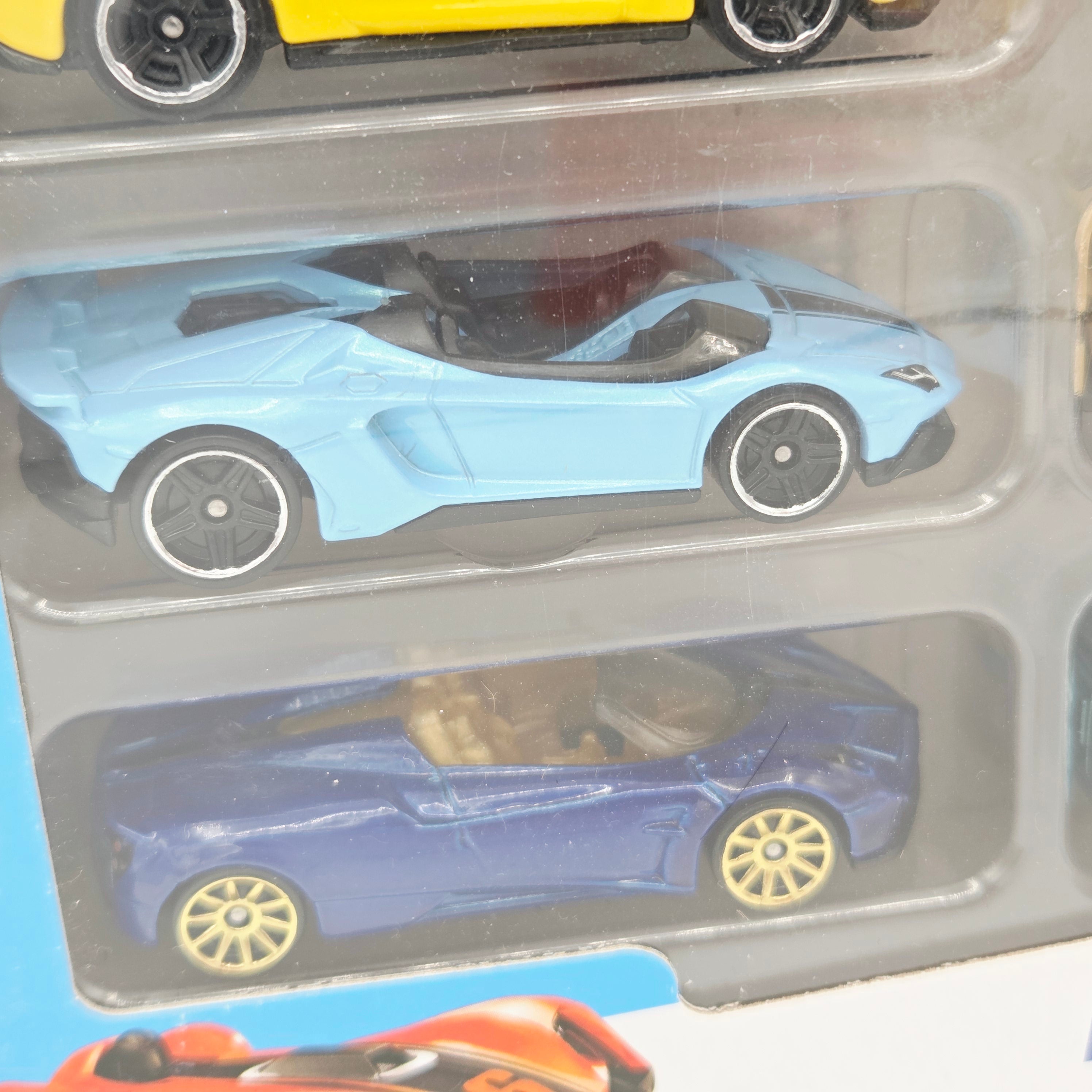 Hot Wheels 8 Pack - Exclusive Custom '18 Ford Mustang (2023 Multipack)