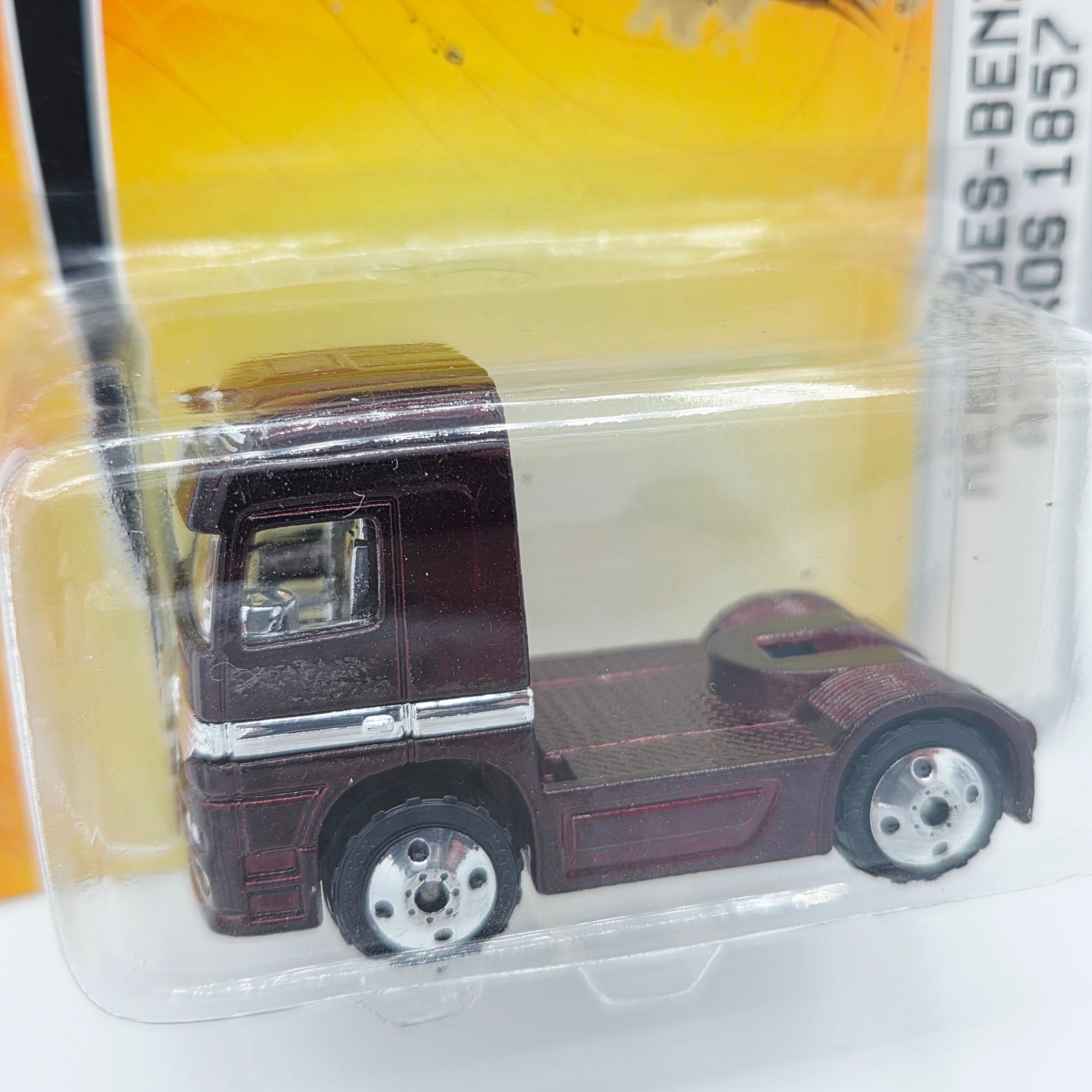 Matchbox Mercedes-Benz Actros 1857 Semi Cab (2005 MBX Basic - Metal)