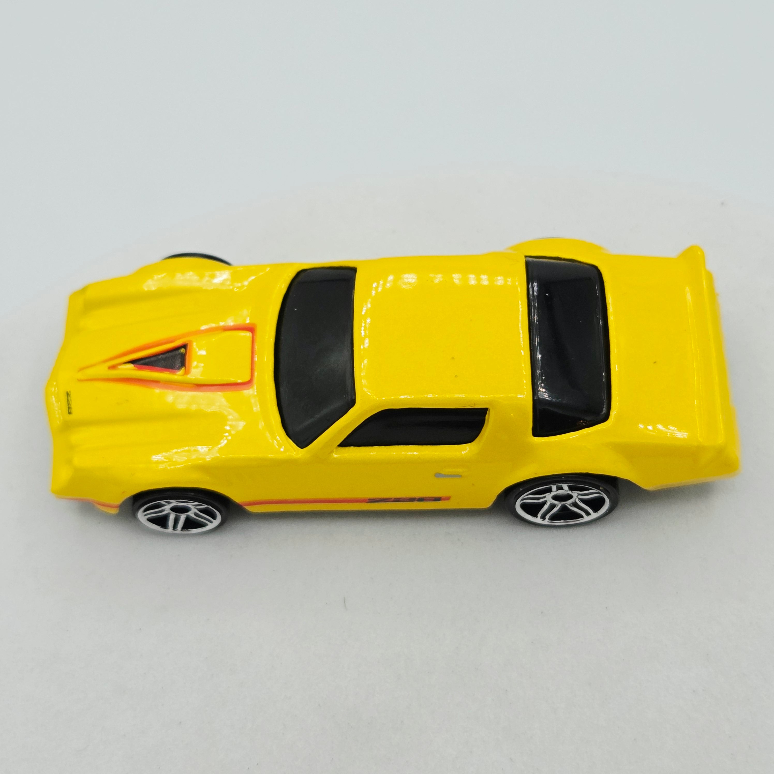 Hot Wheels Chevrolet Camaro Z28 (2007 HW Basic - Camaro)