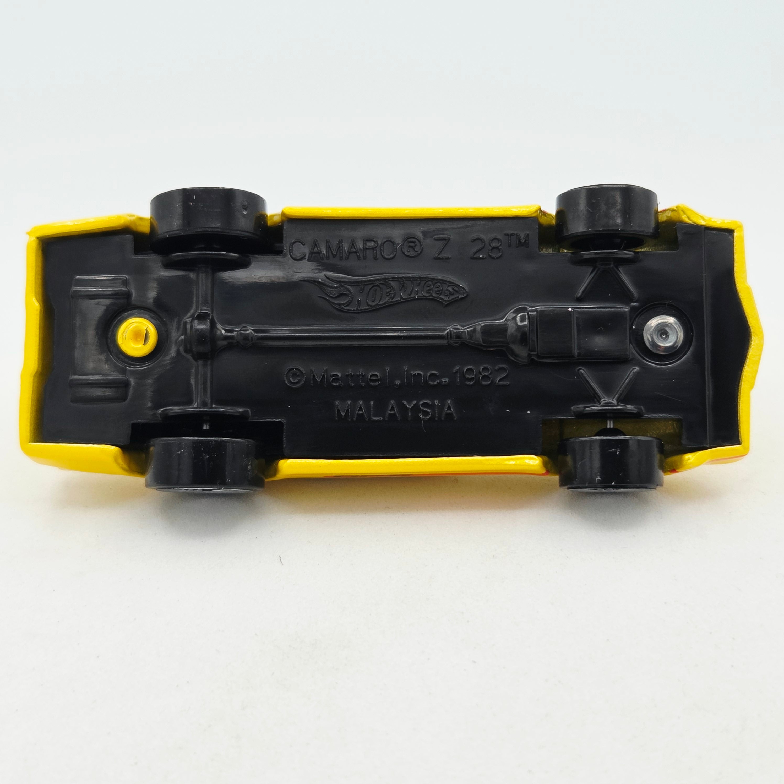 Hot Wheels Chevrolet Camaro Z28 (2007 HW Basic - Camaro)
