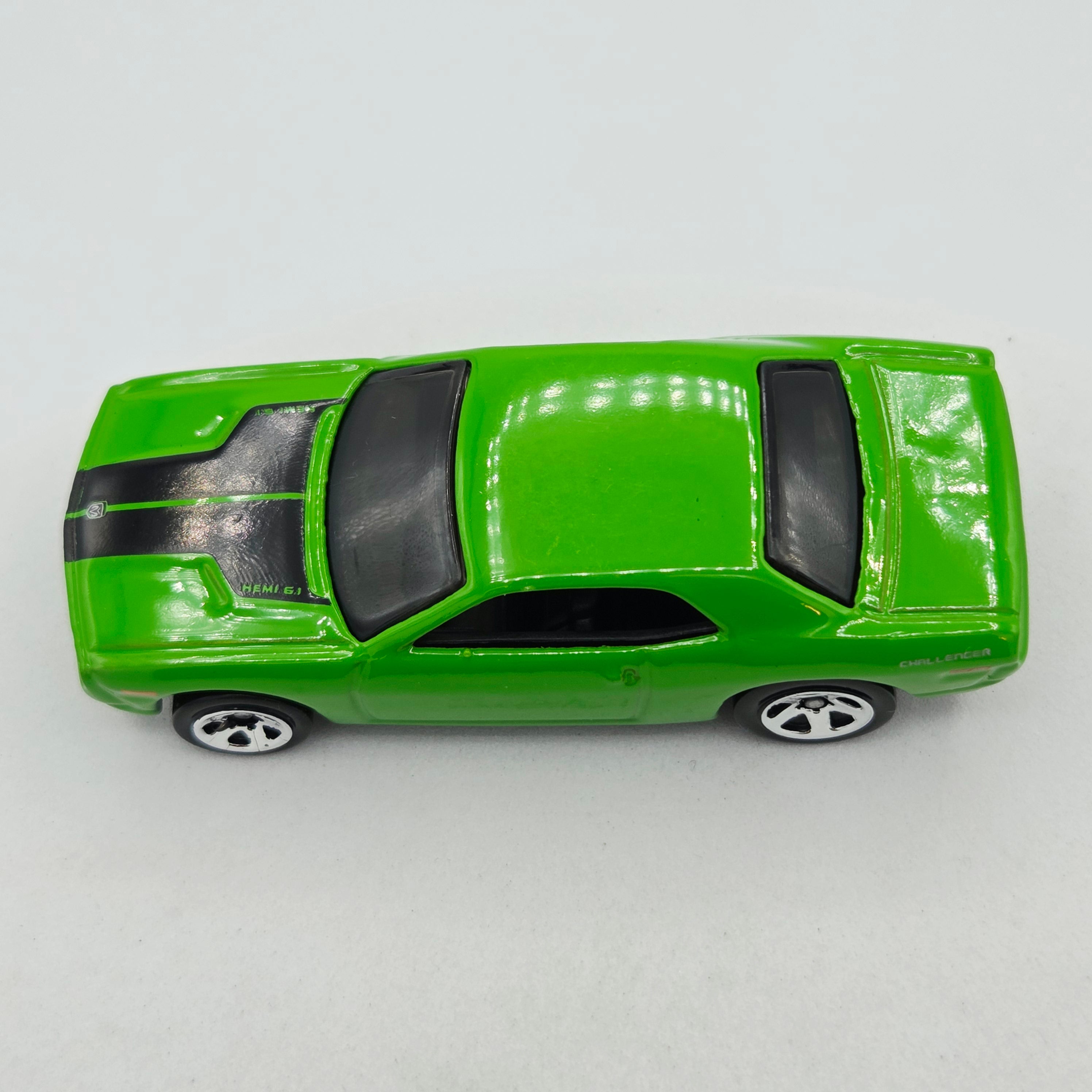 Hot Wheels Dodge Challenger Concept (2007 HW Basic - New Models)