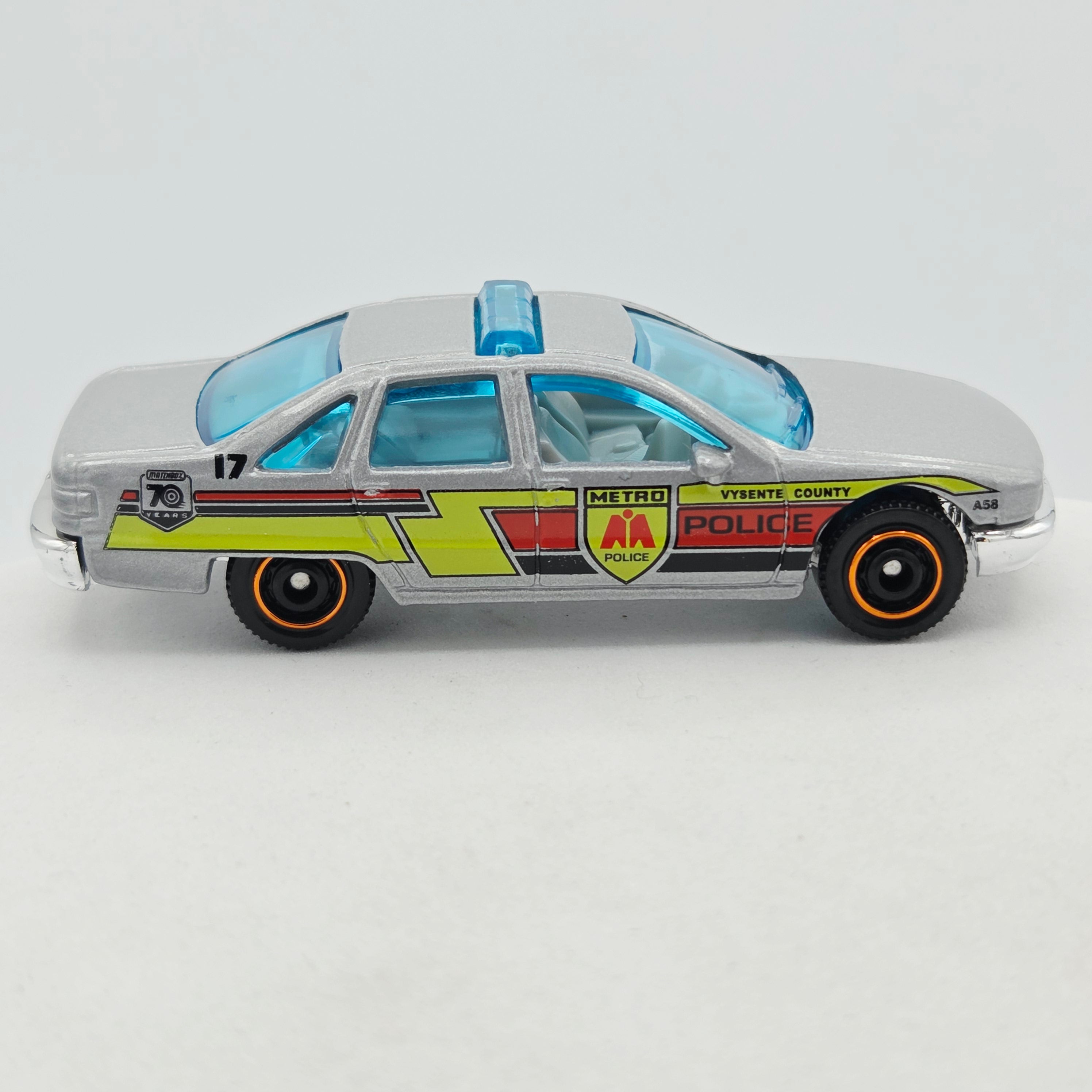 Matchbox '94 Chevy Caprice Classic Police "Metro" (2023 MBX City Drivers  II 5 Pack - Multipack Exclusive)