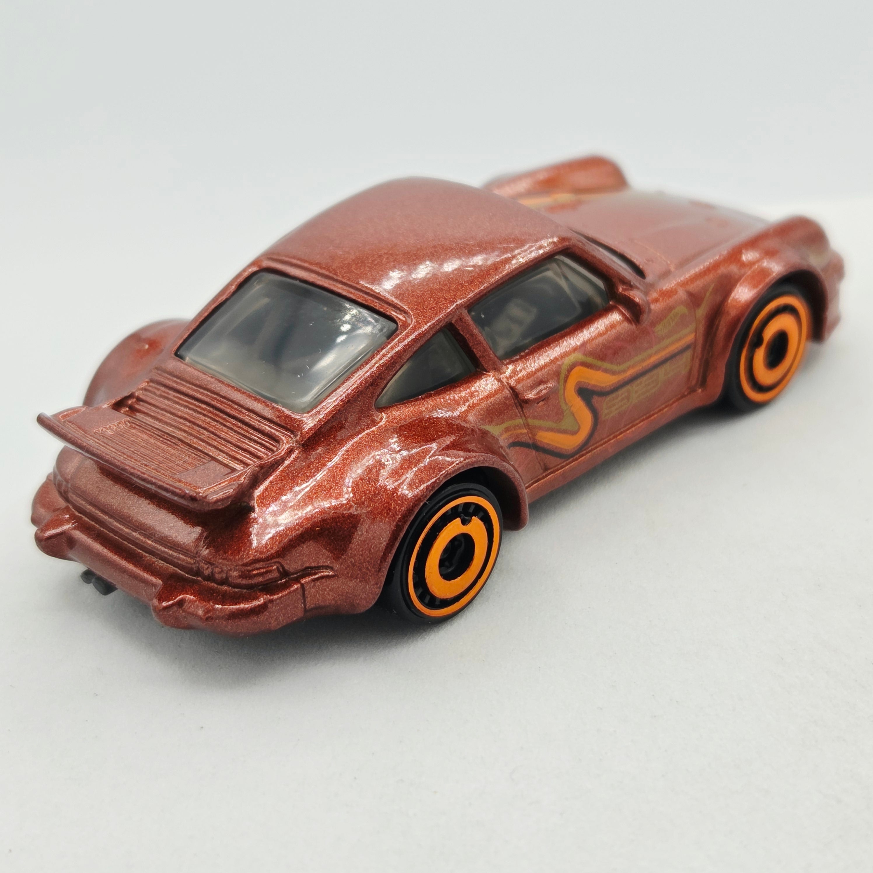 Hot Wheels Porsche 934 Turbo RSR (2021 HW Nightburnerz 5 Pack - Multipack Exclusive)