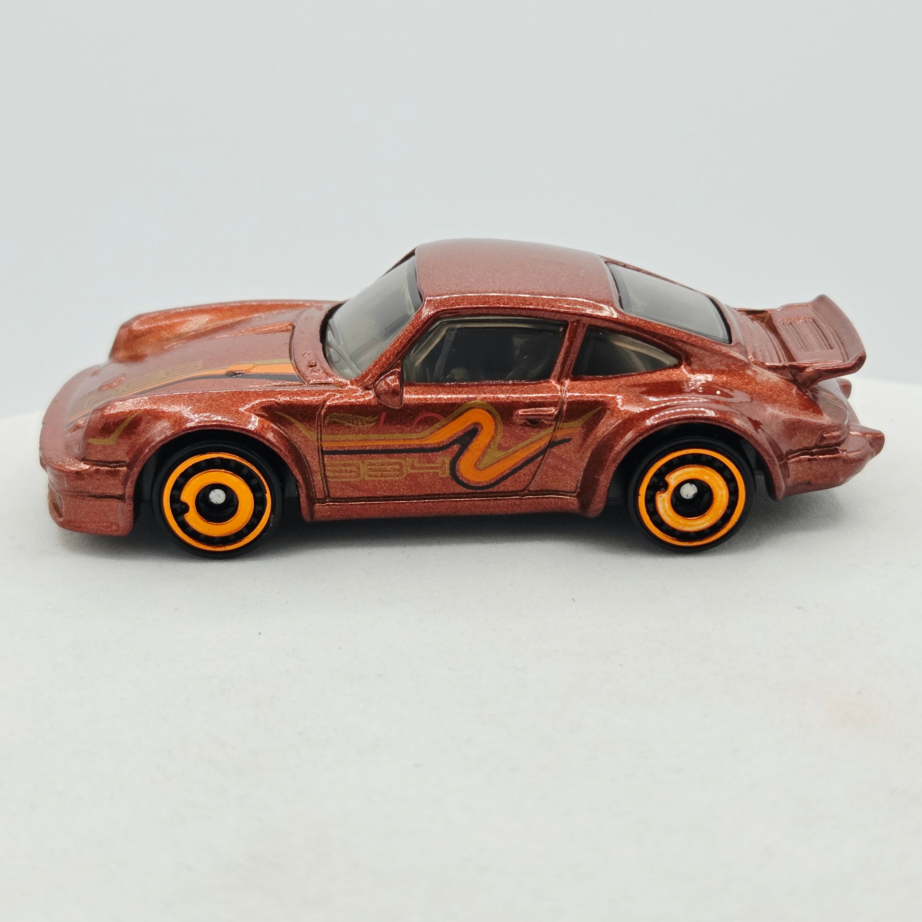 Hot Wheels Porsche 934 Turbo RSR (2021 HW Nightburnerz 5 Pack - Multipack Exclusive)