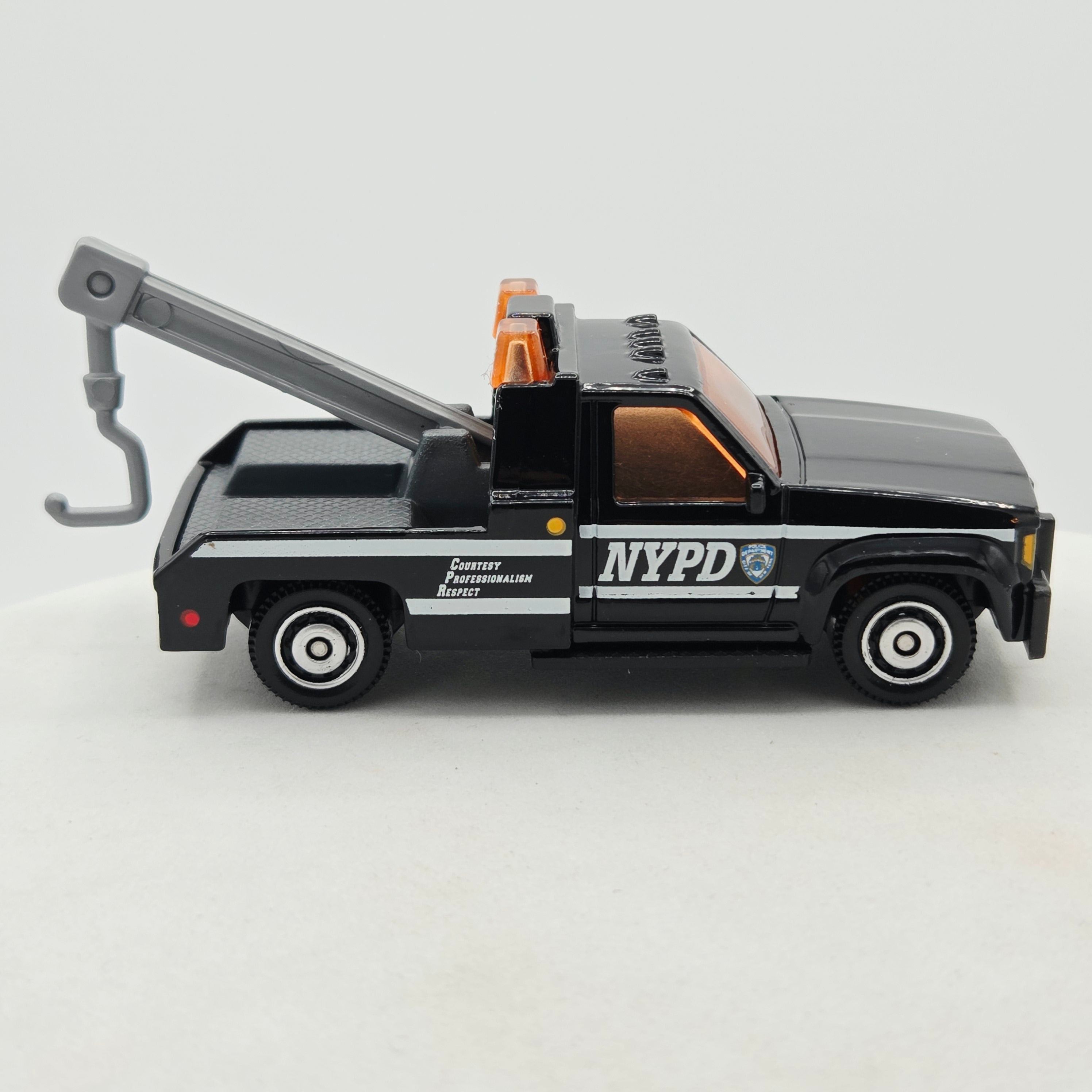 Matchbox GMC Wrecker Tow Truck "NYPD" (2016 MBX Police Rescue 5 Pack - Multipack Exclusive)