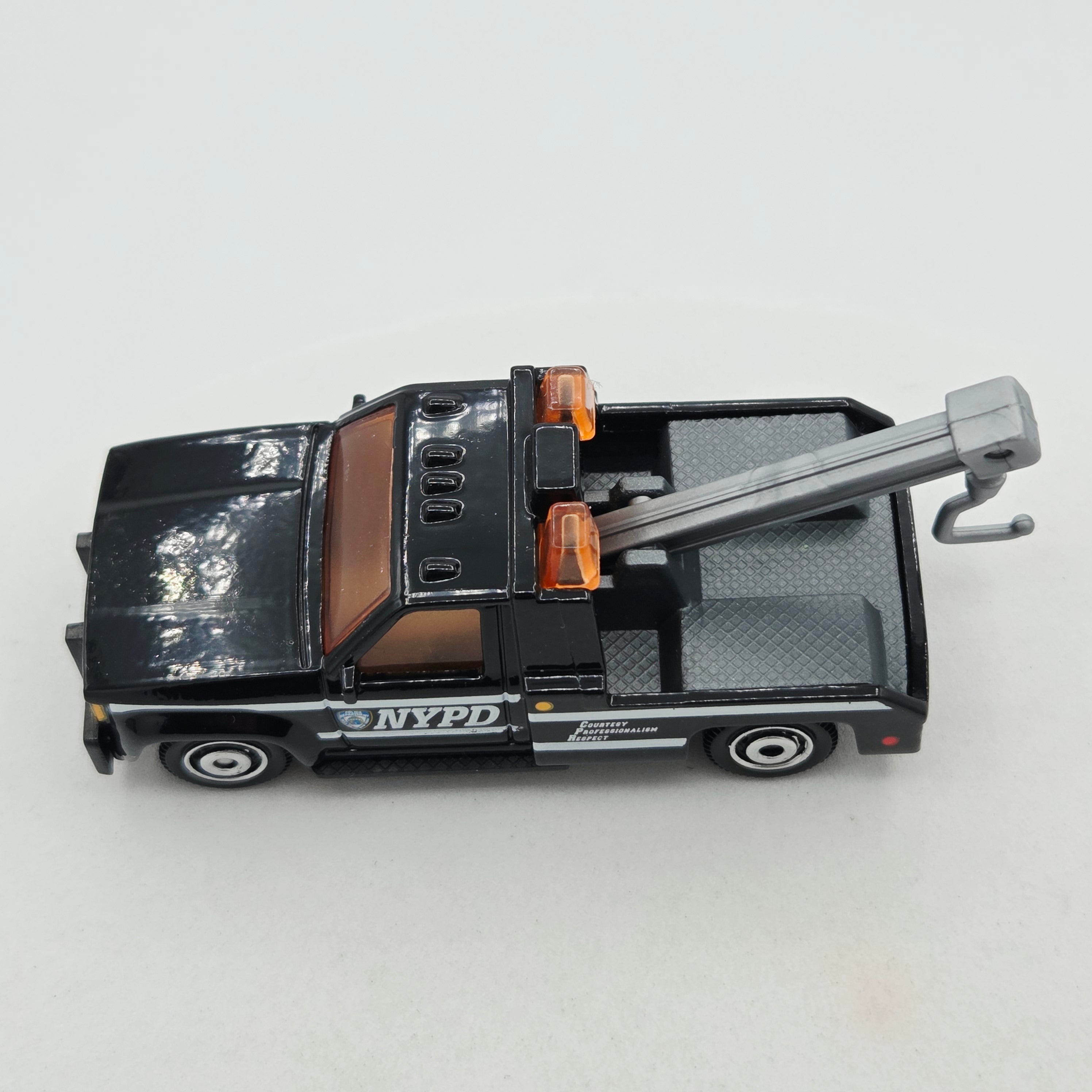 Matchbox GMC Wrecker Tow Truck "NYPD" (2016 MBX Police Rescue 5 Pack - Multipack Exclusive)