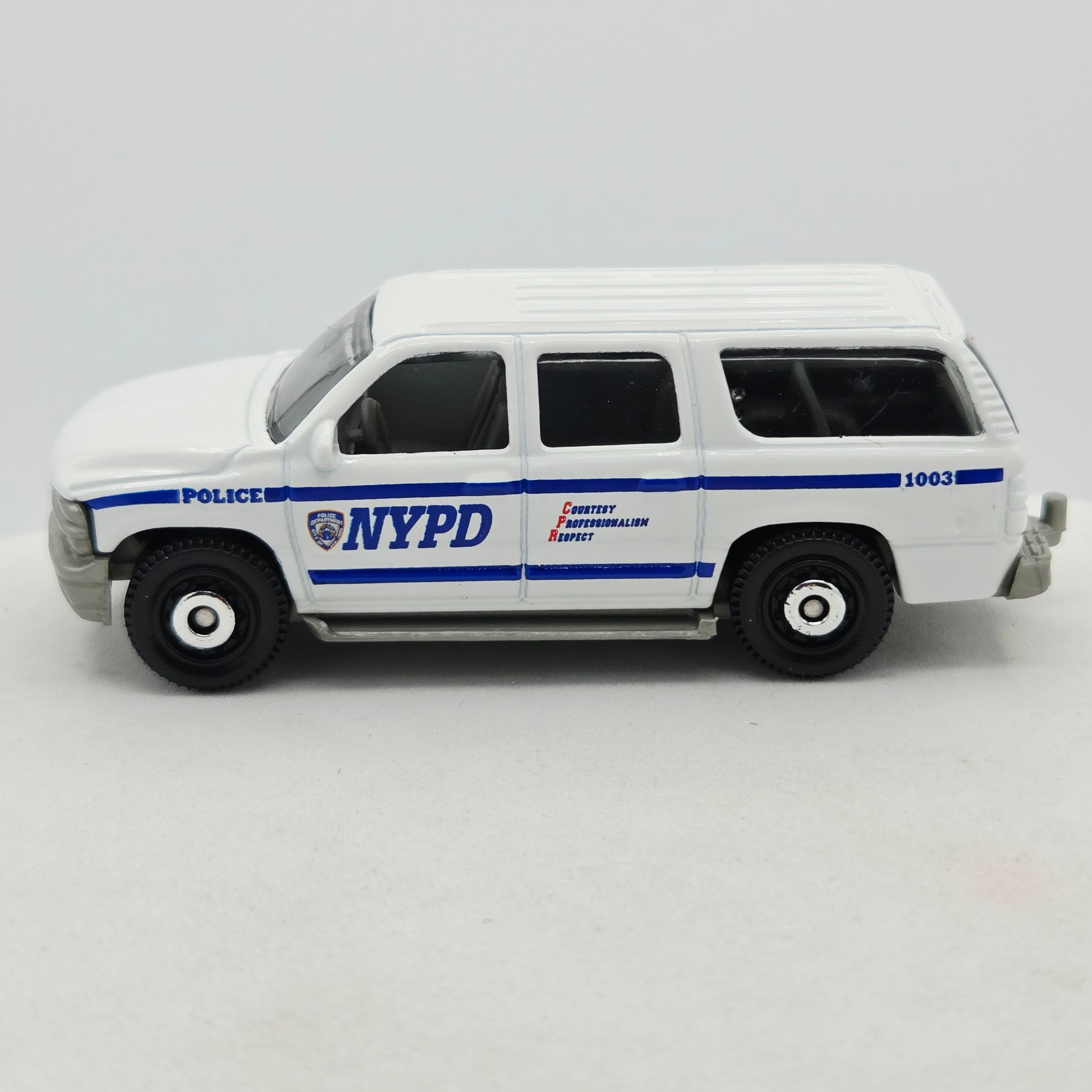Matchbox '00 Chevy Suburban "NYPD" (2016 MBX Basic - Rescue)