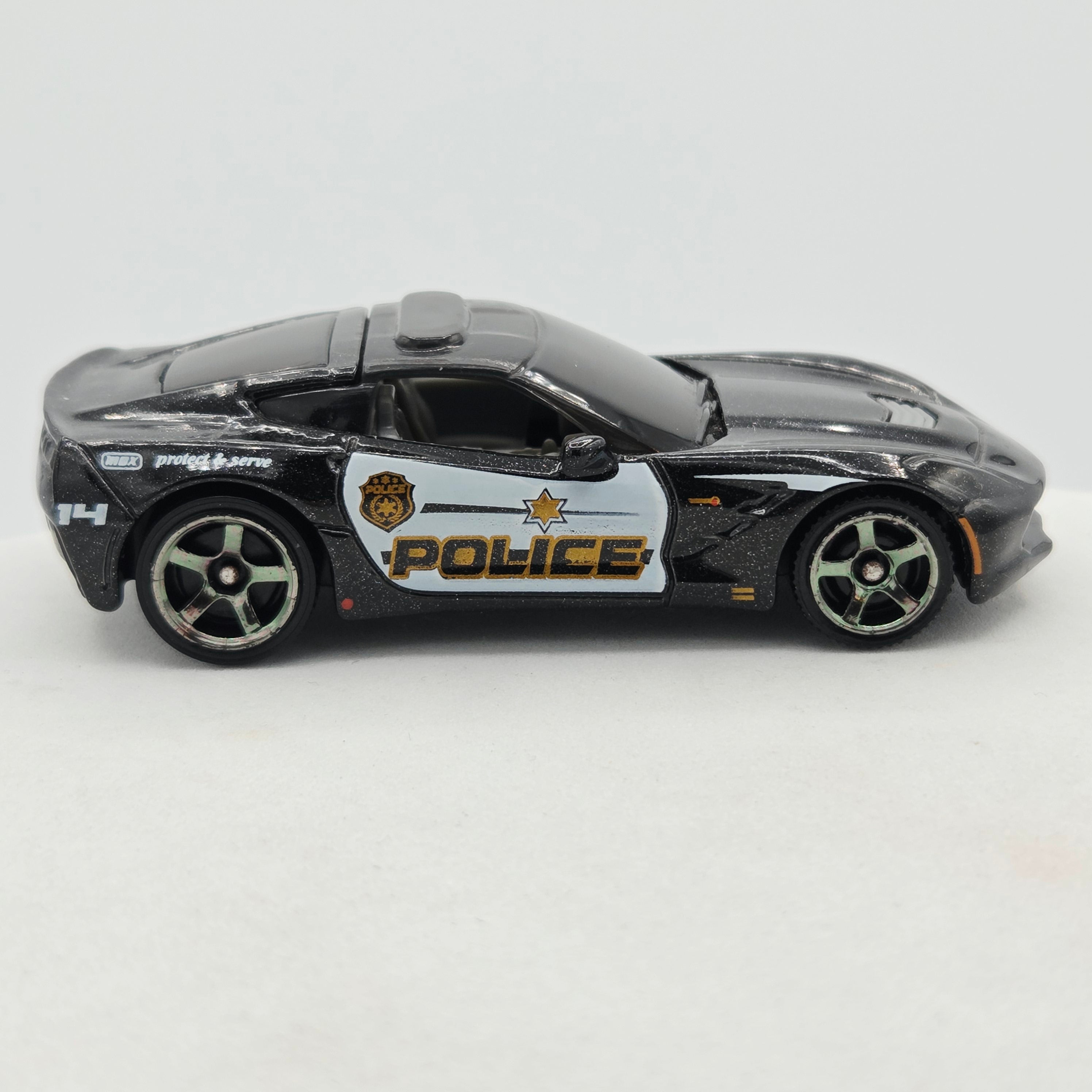 Matchbox '14 Chevy Corvette Stingray "Police" (2018 MBX Basic - Heroic Rescue)