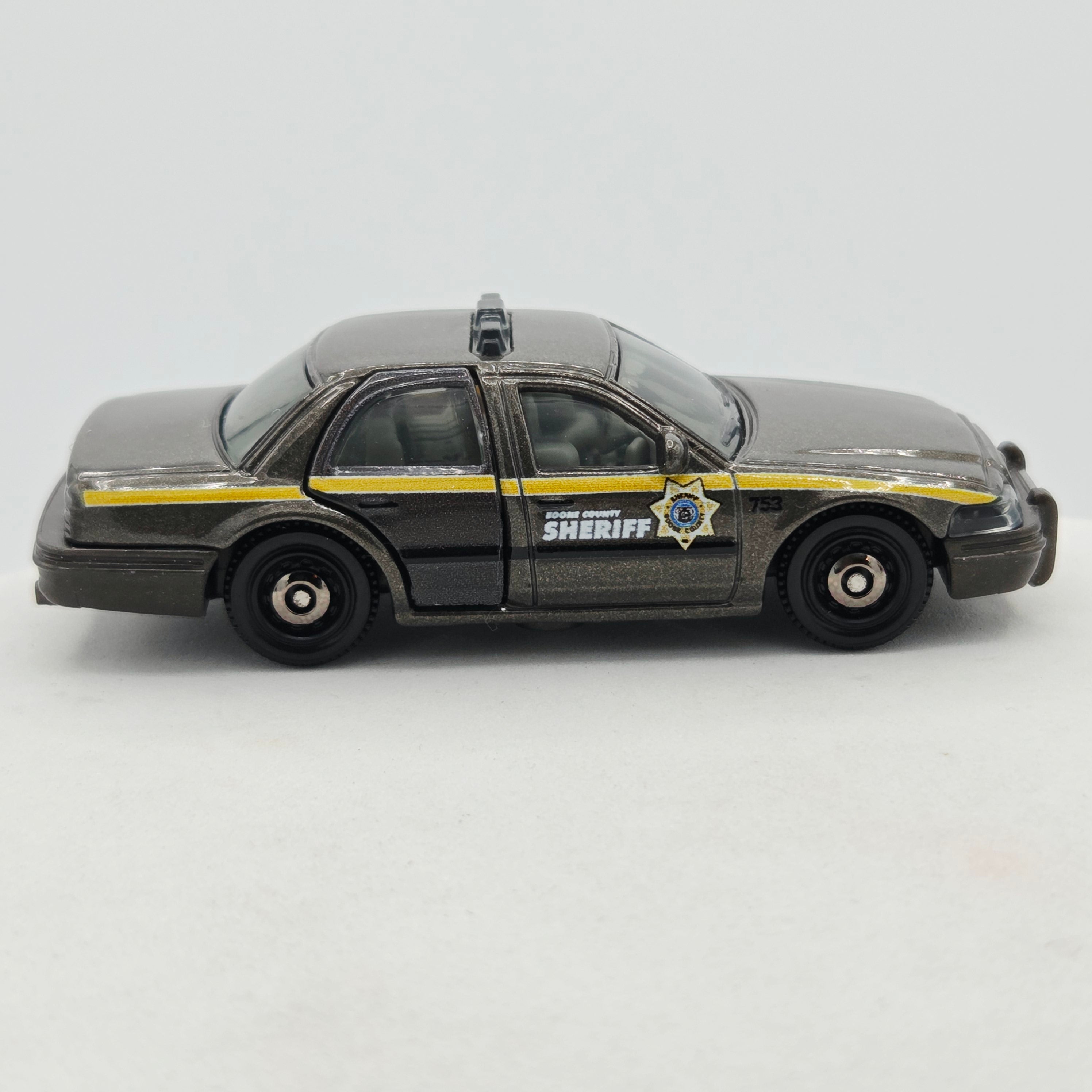 Matchbox '06 Ford Crown Victoria "Sheriff" (2019 MBX Moving Parts)