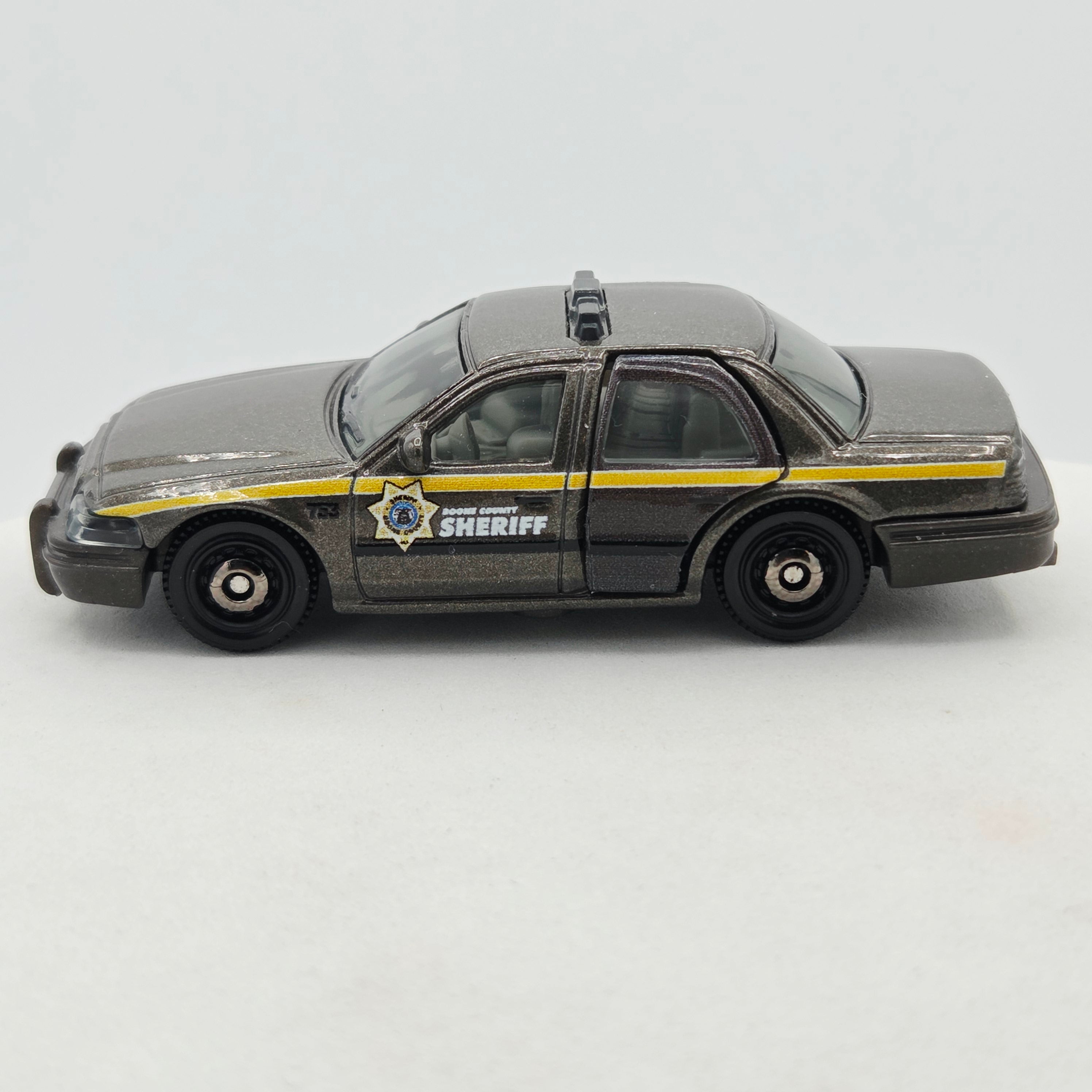 Matchbox '06 Ford Crown Victoria "Sheriff" (2019 MBX Moving Parts)