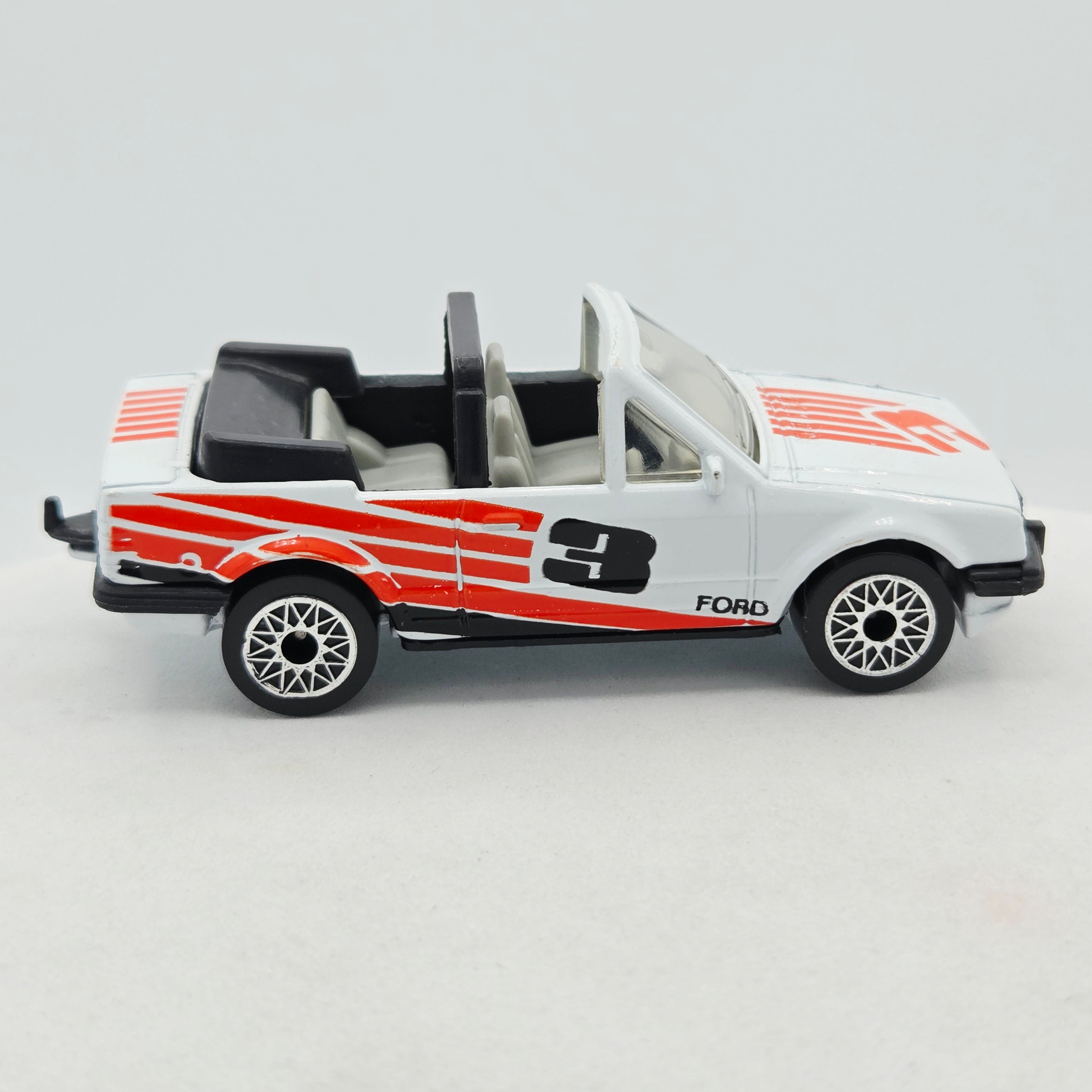 Matchbox Ford Escort Cabriolet w/ Tow Hook (1987 MBX Basic 1-75)
