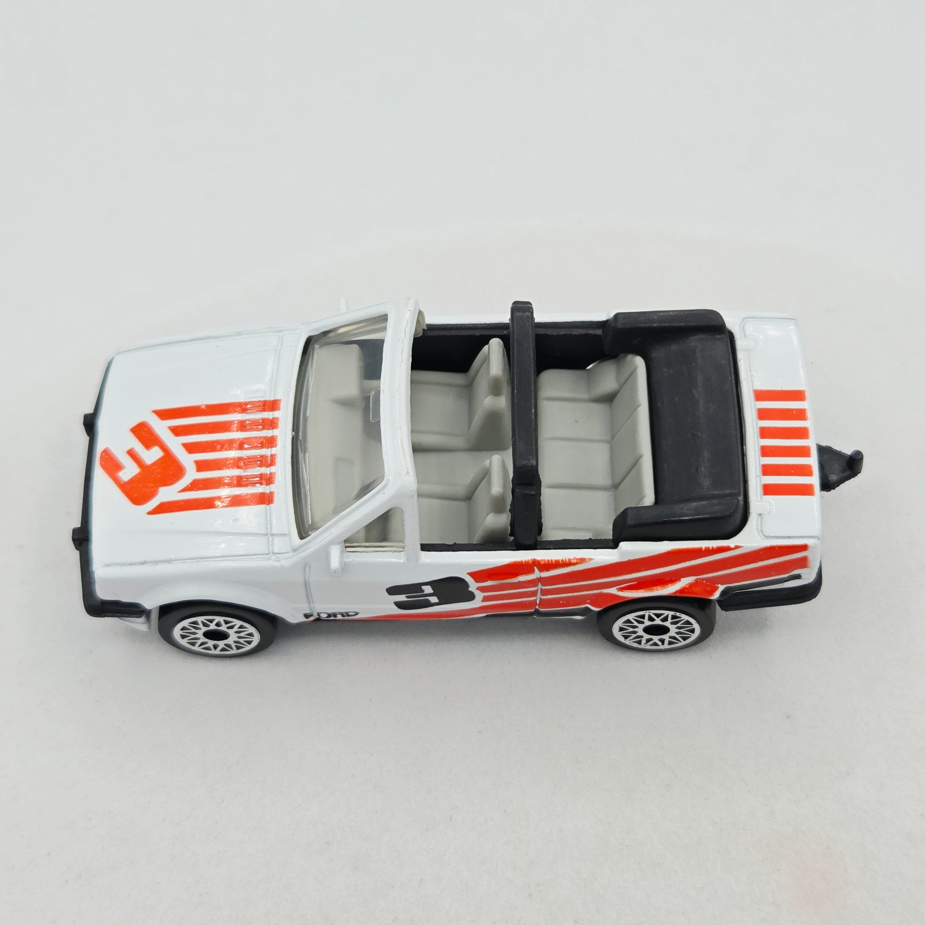 Matchbox Ford Escort Cabriolet w/ Tow Hook (1987 MBX Basic 1-75)