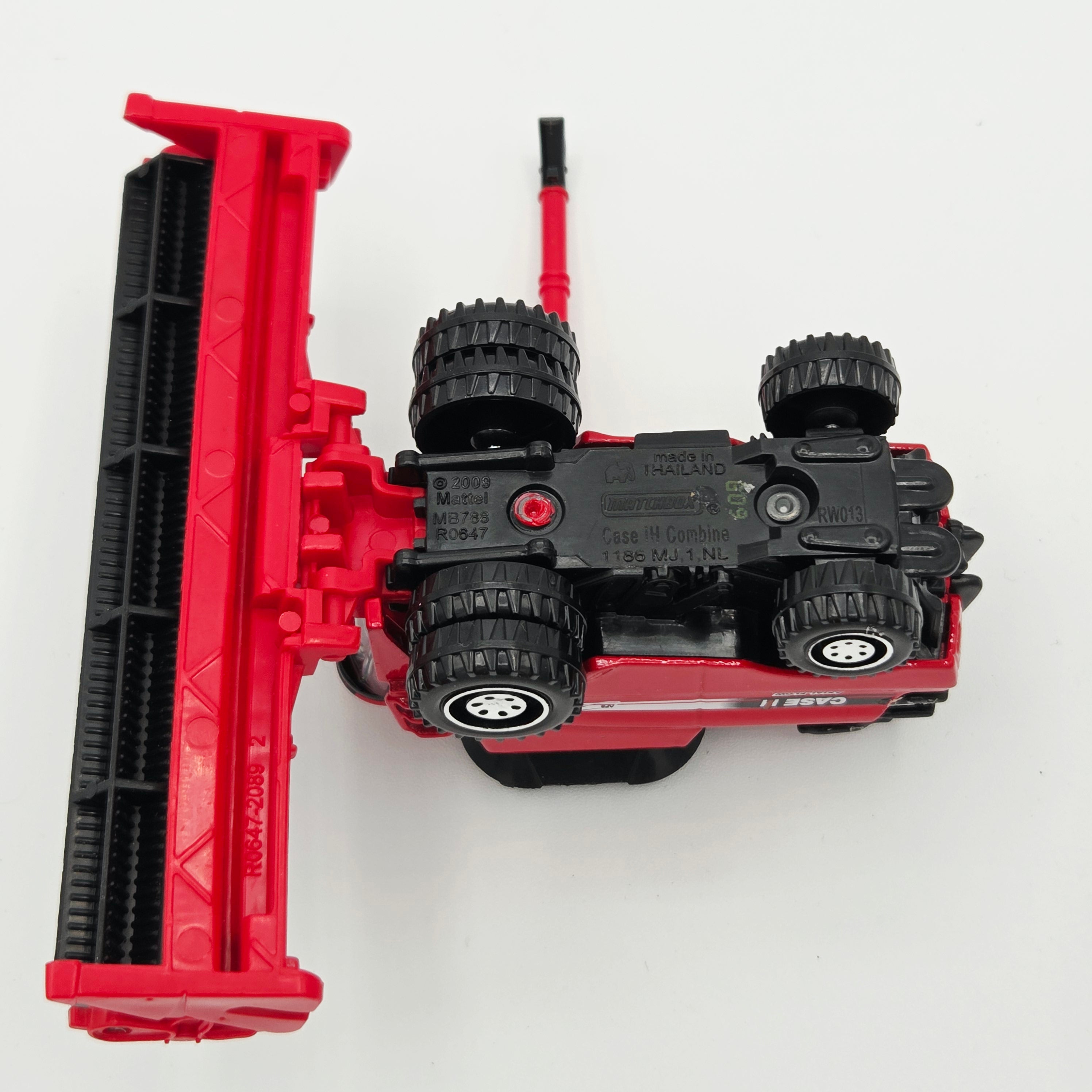 Matchbox Case IH Combine Harvester Tractor (2009 Real Working Rigs)