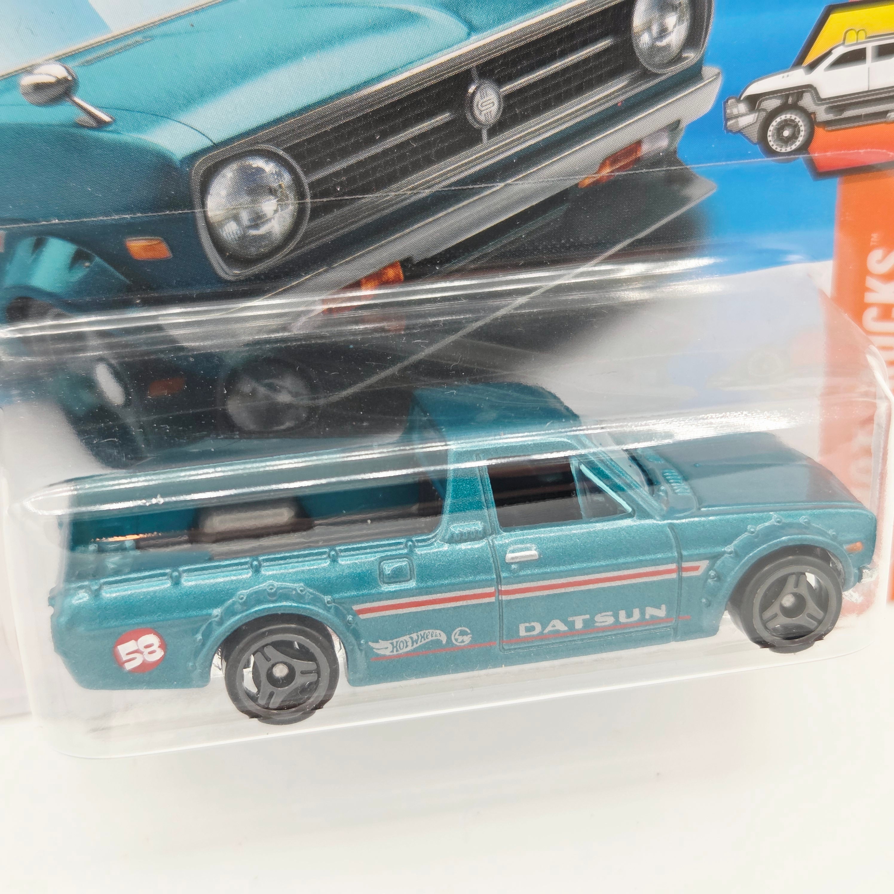 Hot Wheels '75 Datsun Sunny Truck b120 - Short Card (2025 HW Basic - Hot Trucks)