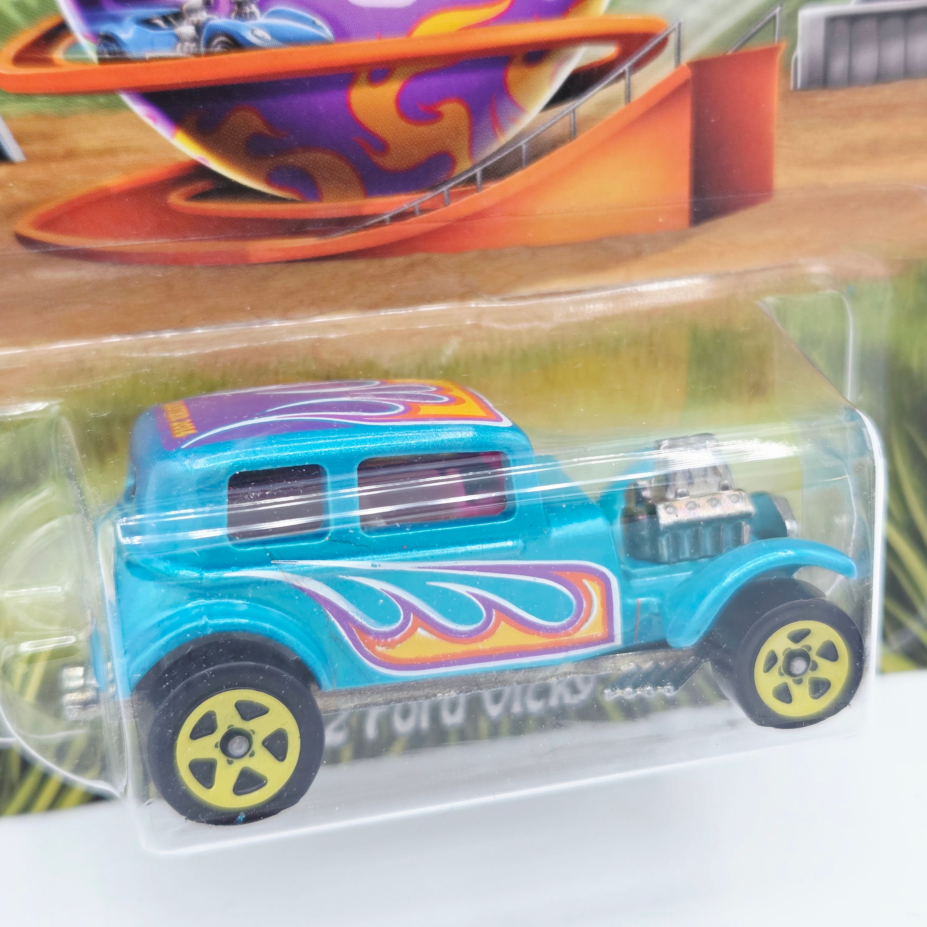 Hot Wheels '32 Ford Vicky (2014 HW Easter Eggclusives)