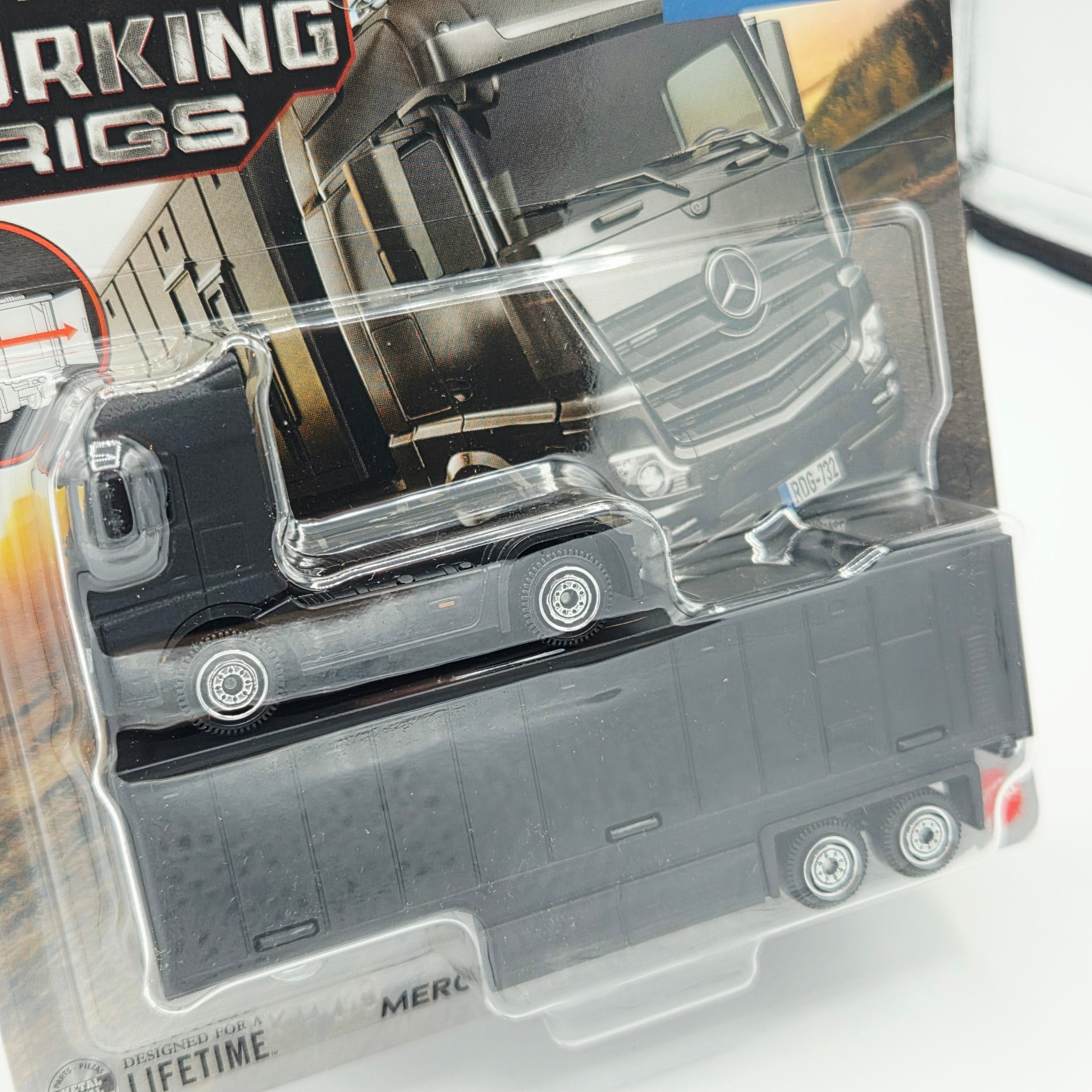 Matchbox Mercedes-Benz Actros Semi Truck (2026 Working Rigs - Mix 3, Case J)
