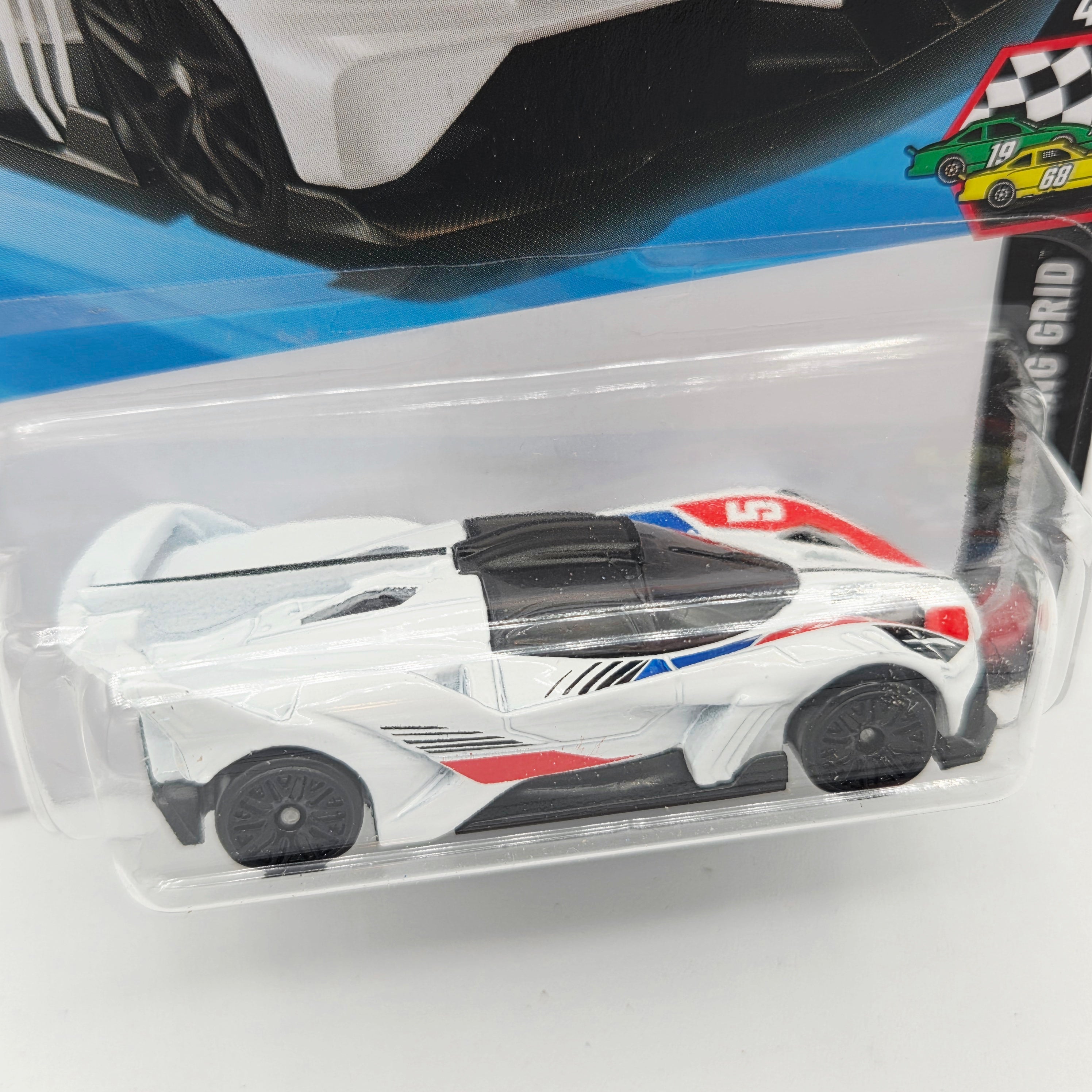 Hot Wheels Bugatti Bolide (2026 HW Basic Case L - Starting Grid)
