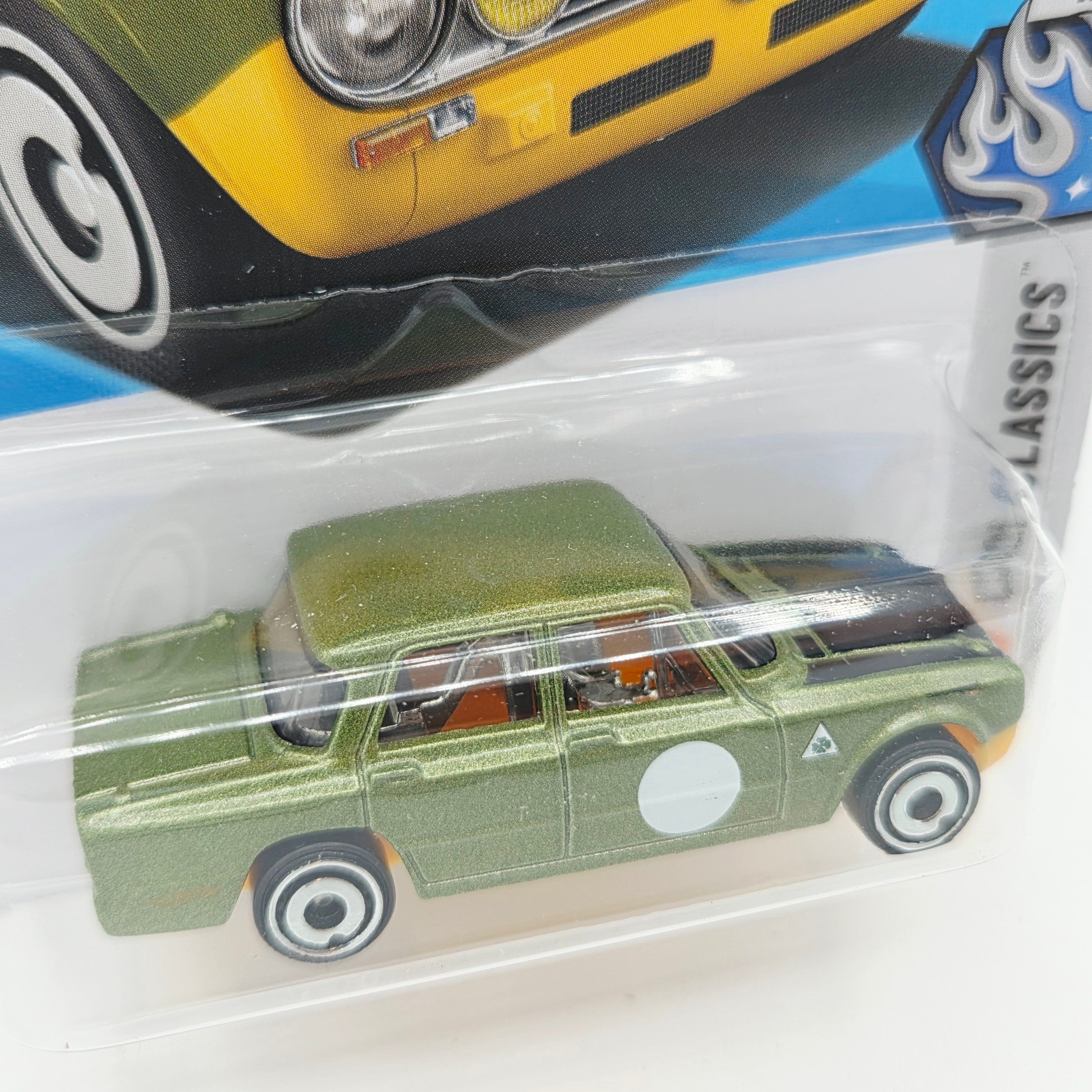Hot Wheels Alfa Romeo T1 Super (2026 HW Basic Case L - Cool Classics)