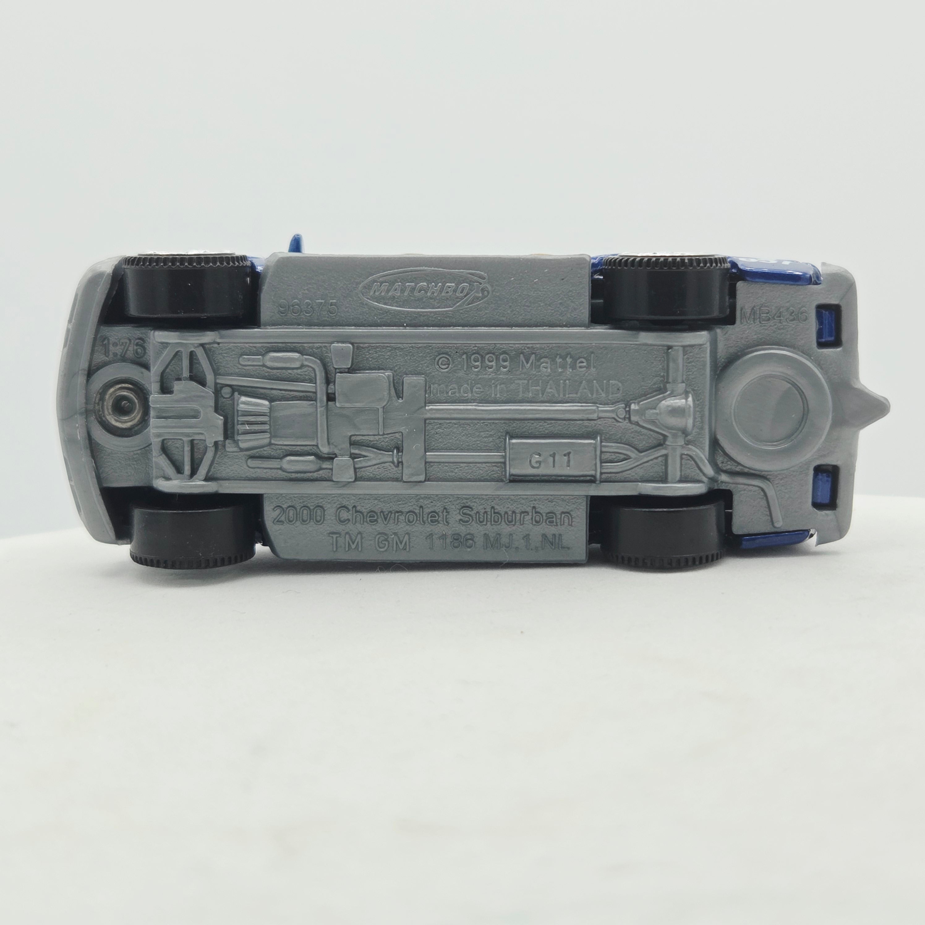 Matchbox '00 Chevrolet Suburban "Police" (2014 MBX Crime Squad 5 Pack - Multipack Exclusive)