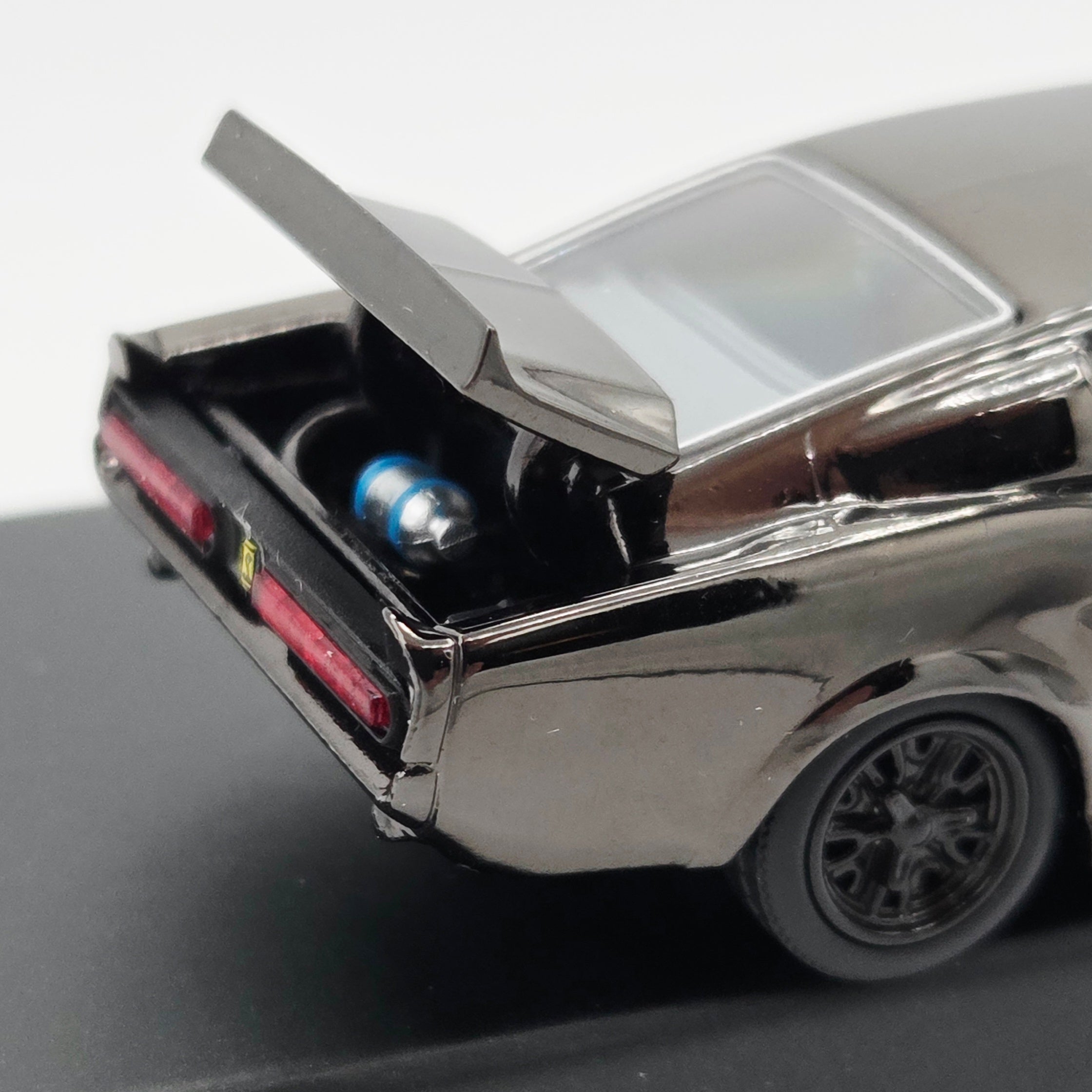Pop Race Ford Mustang Shelby  GT500 - 1:64, Dark Chrome #004 (2026 Limited Edition)