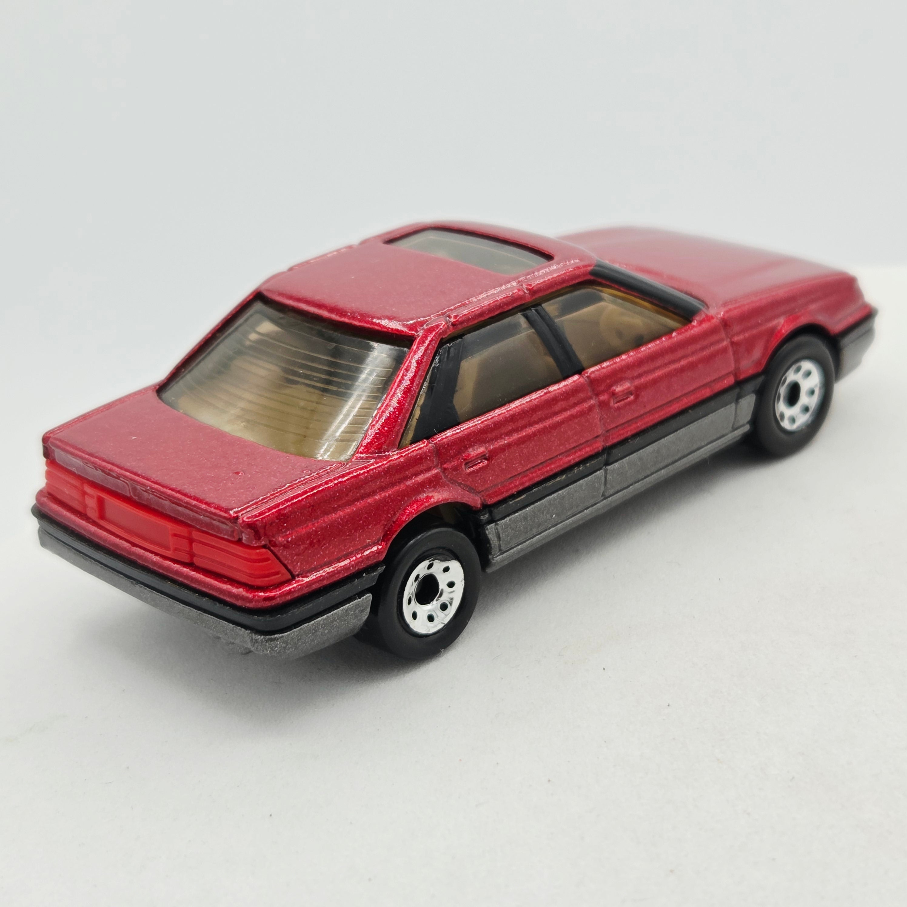 Matchbox Rover Sterling (1988-1990 MBX Basic 1-75)