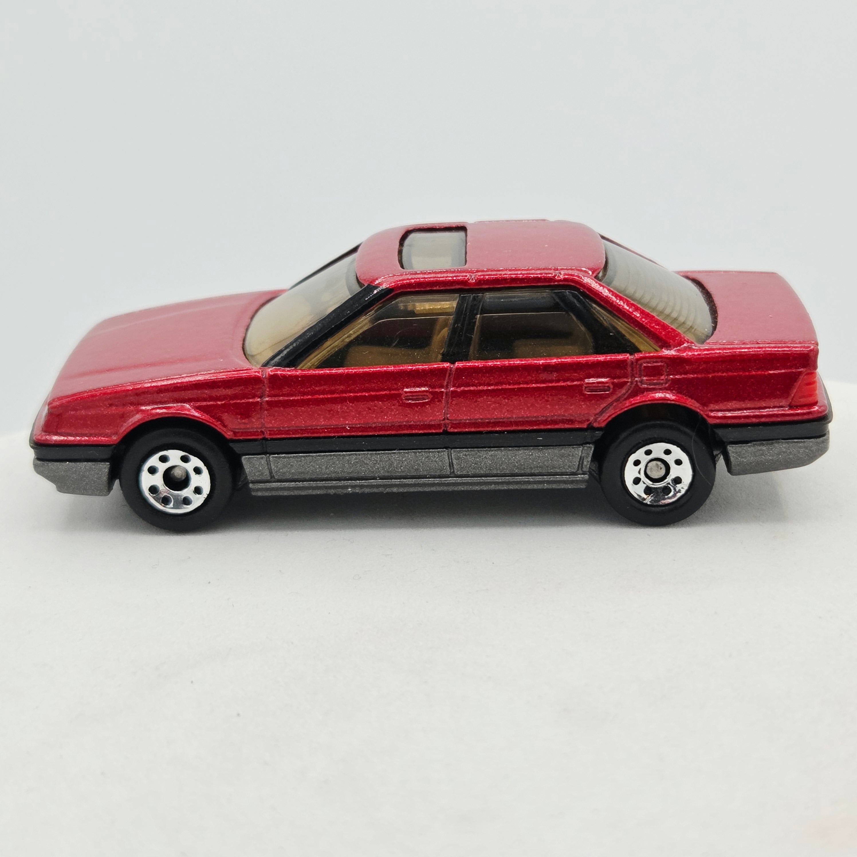 Matchbox Rover Sterling (1988-1990 MBX Basic 1-75)