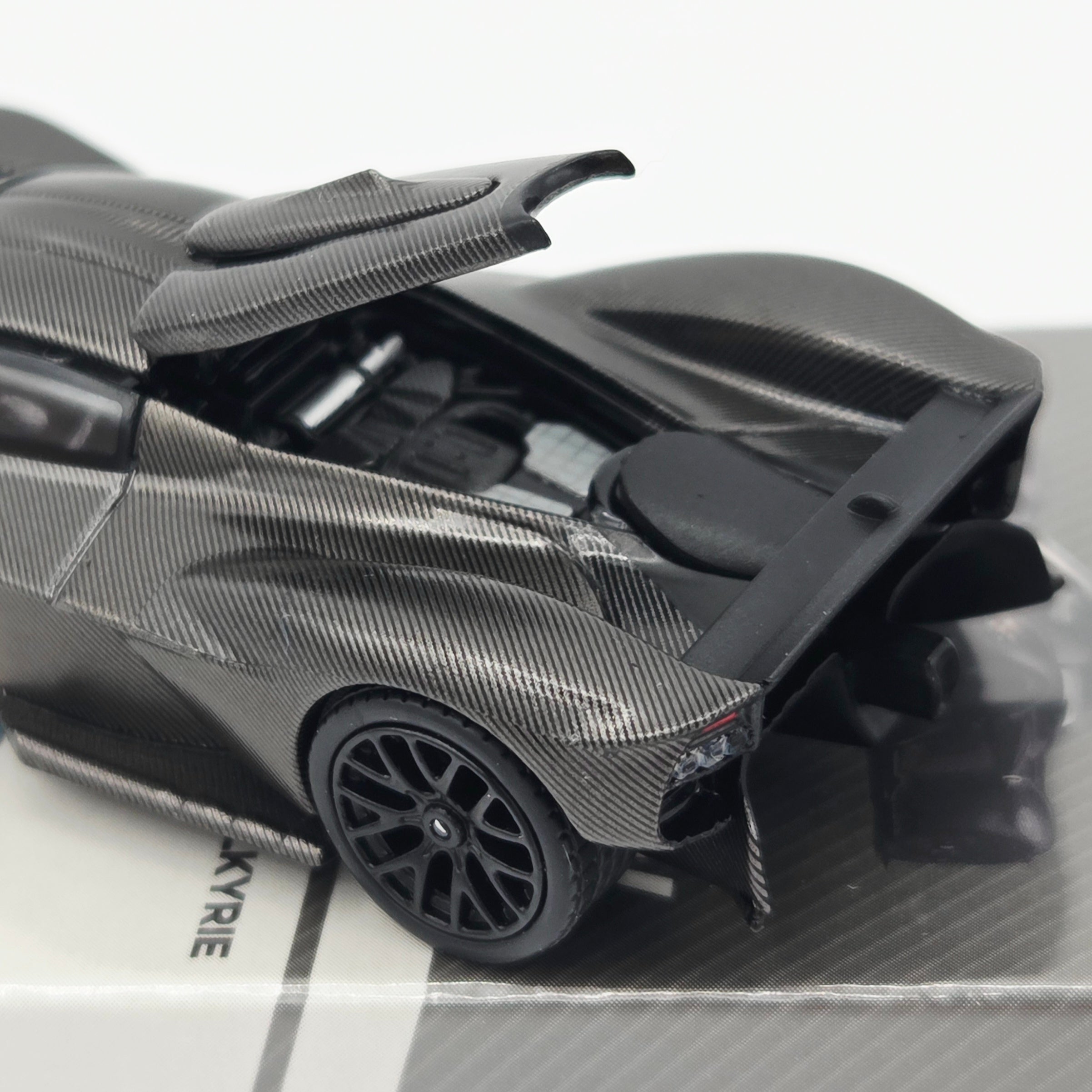 Pop Race Aston Martin Valkyrie- 1:64 #353 (2026 Limited Edition)
