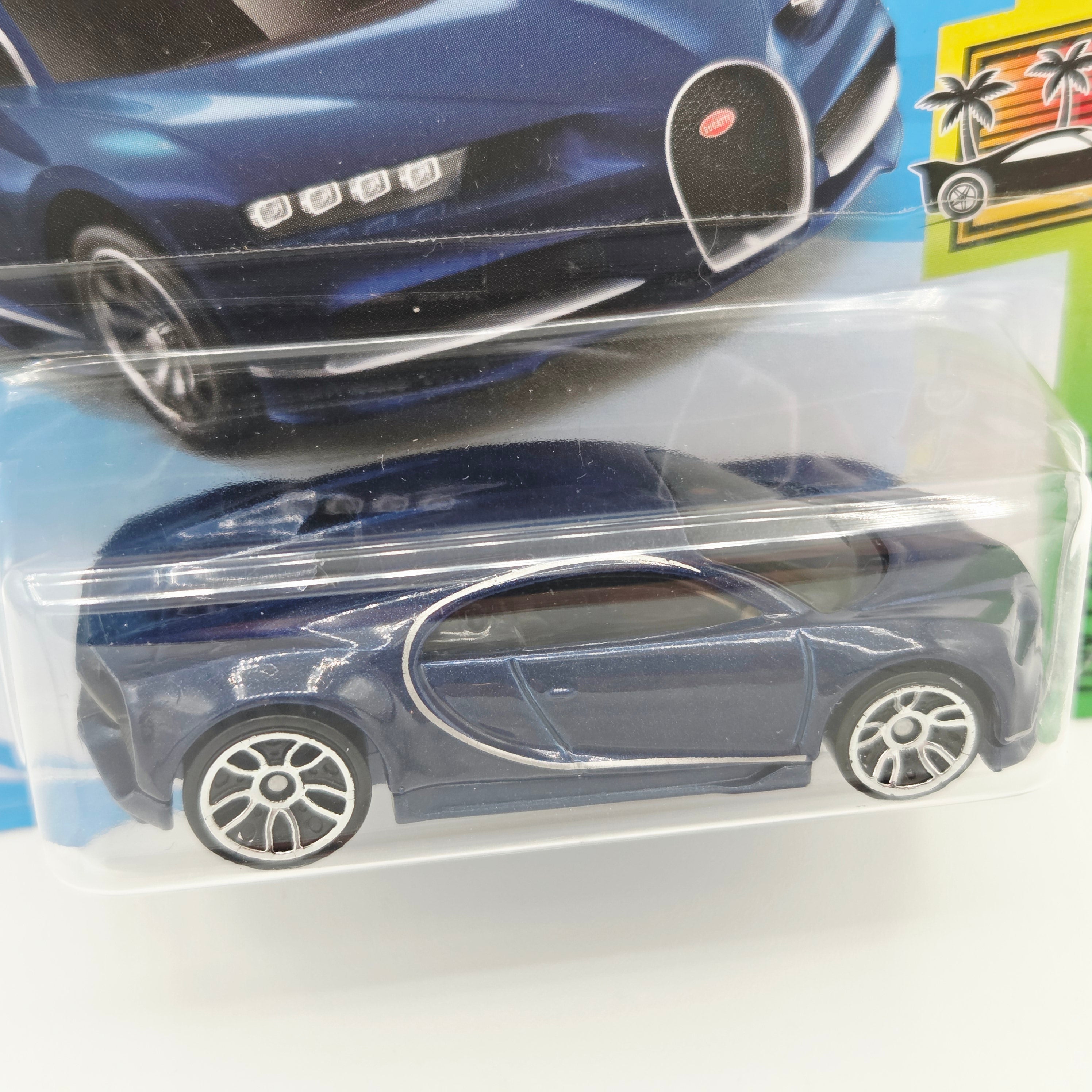 Hot Wheels '16 Bugati Chiron - Short Card (2019 HW Basic - Exotics)