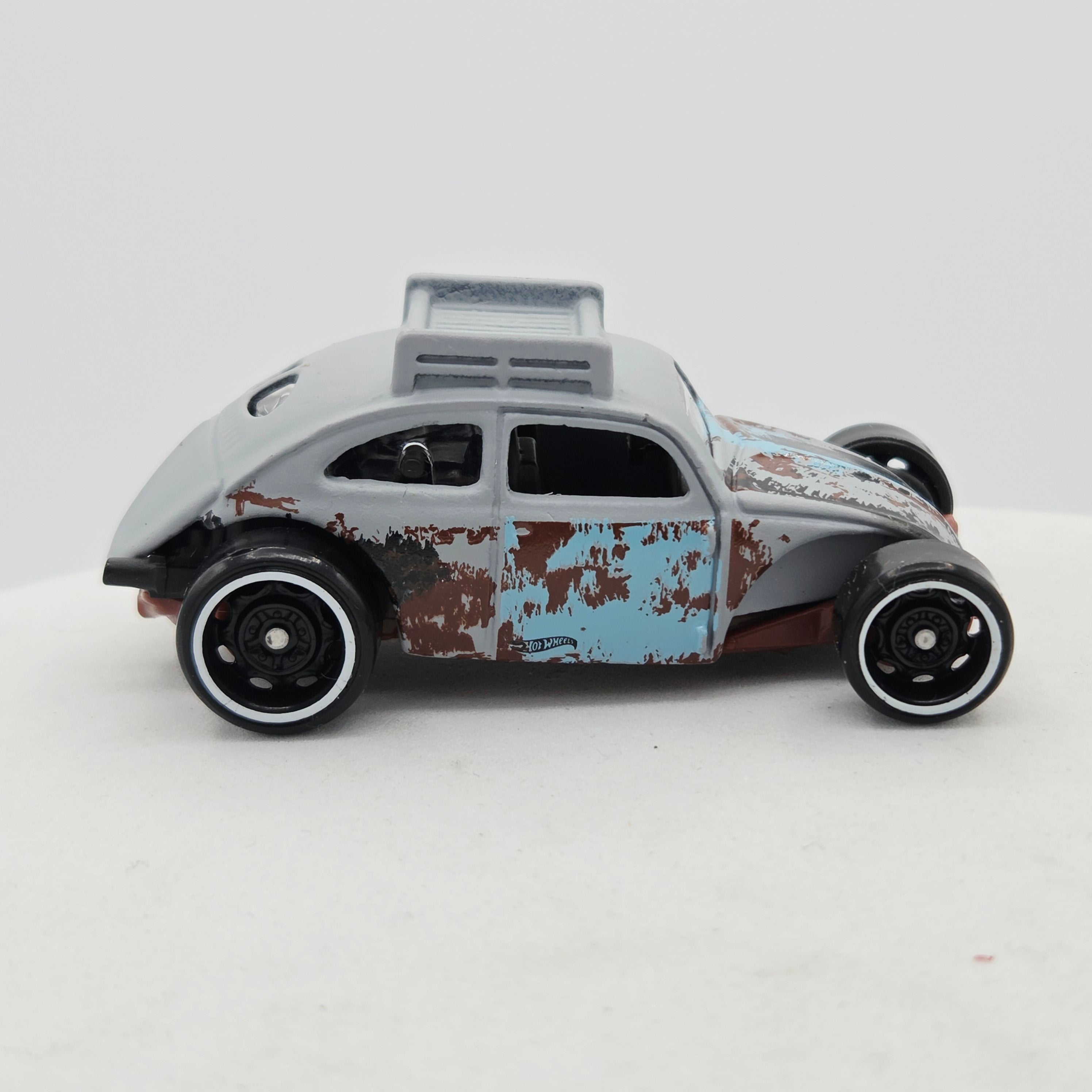 Hot Wheels Custom Volkswagen Beetle (2019 HW Basic - Volkswagen)