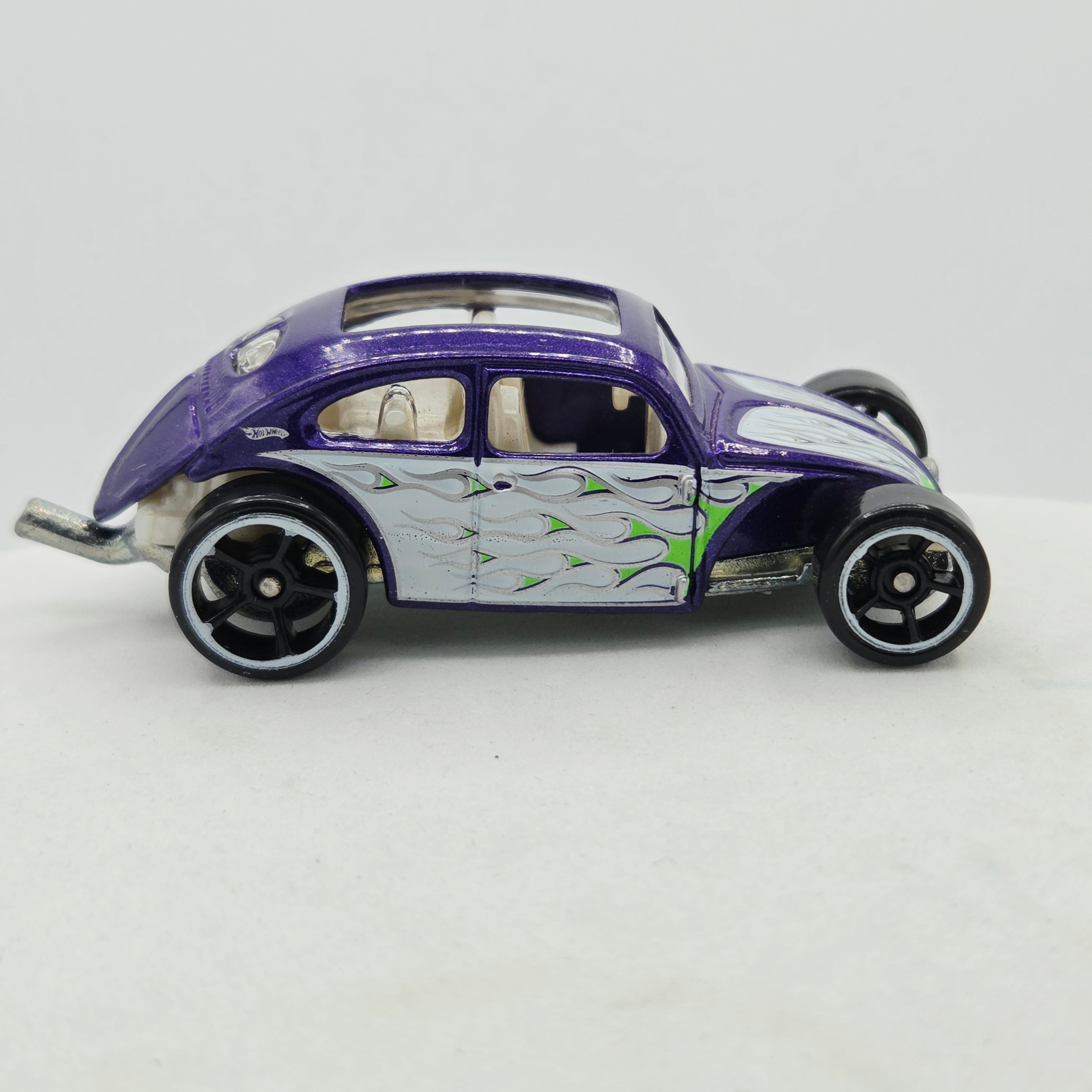 Hot Wheels Custom Volkswagen Beetle - Purple (2009 HW Basic - Heat Fleet)