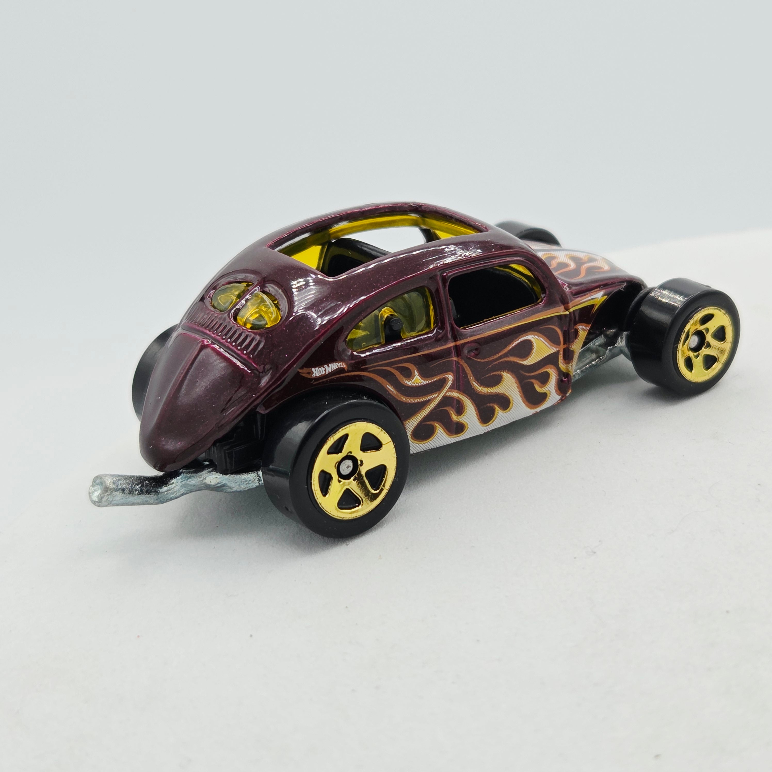 Hot Wheels Custom Volkswagen Beetle (2011 HW Basic - Heat Fleet)
