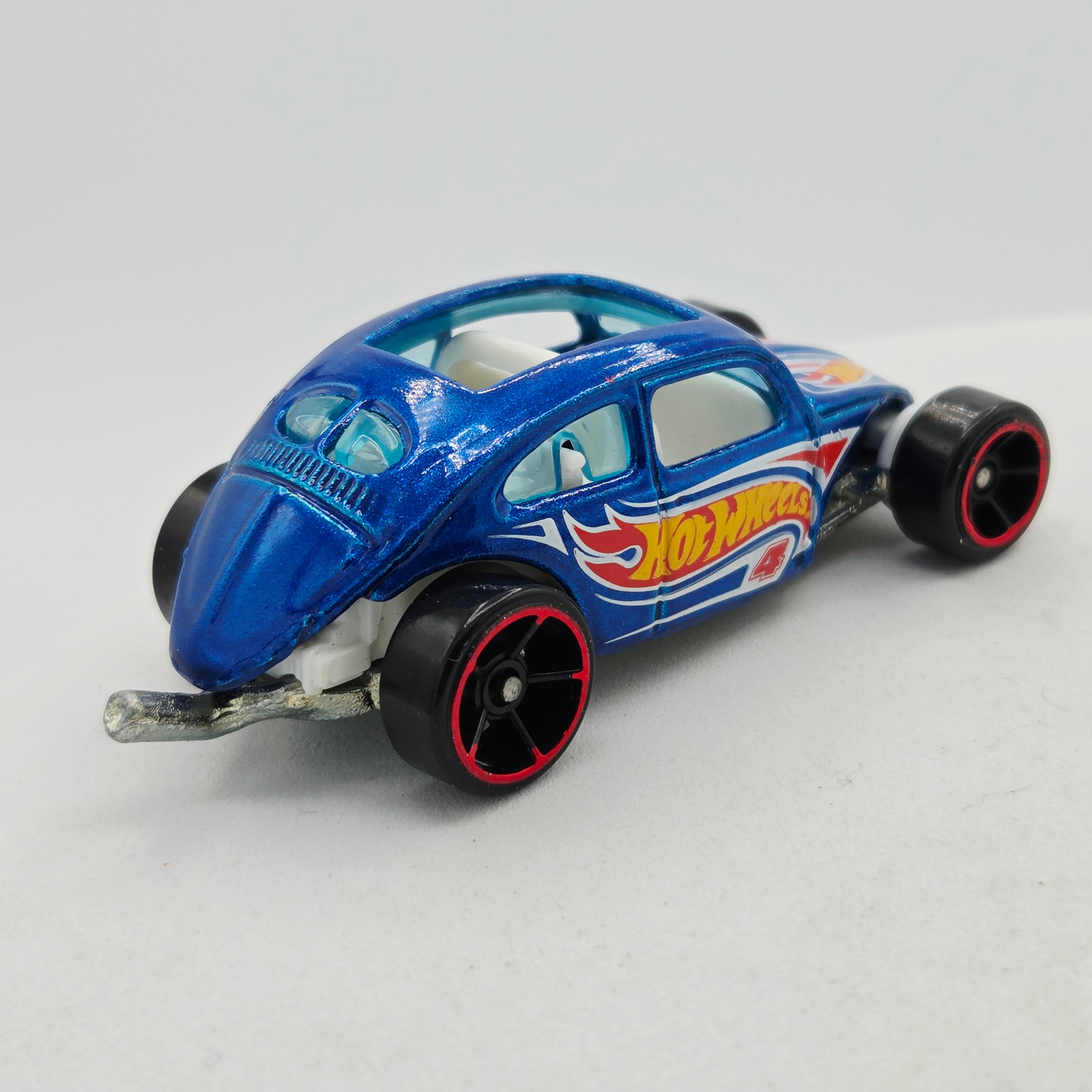Hot Wheels Custom Volkswagen Beetle (2012 HW Basic - Racing)